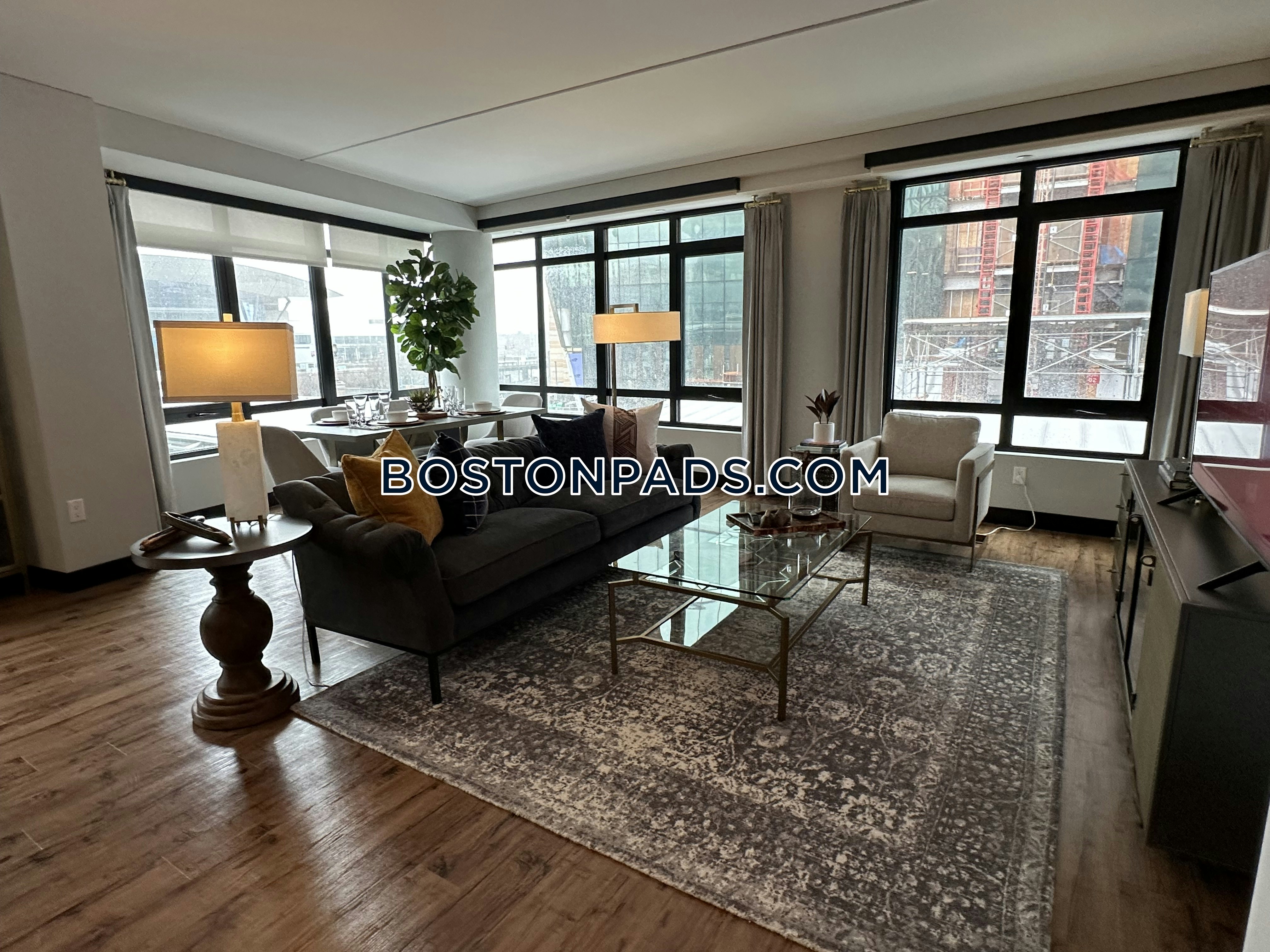 Gables Seaport Photo 19