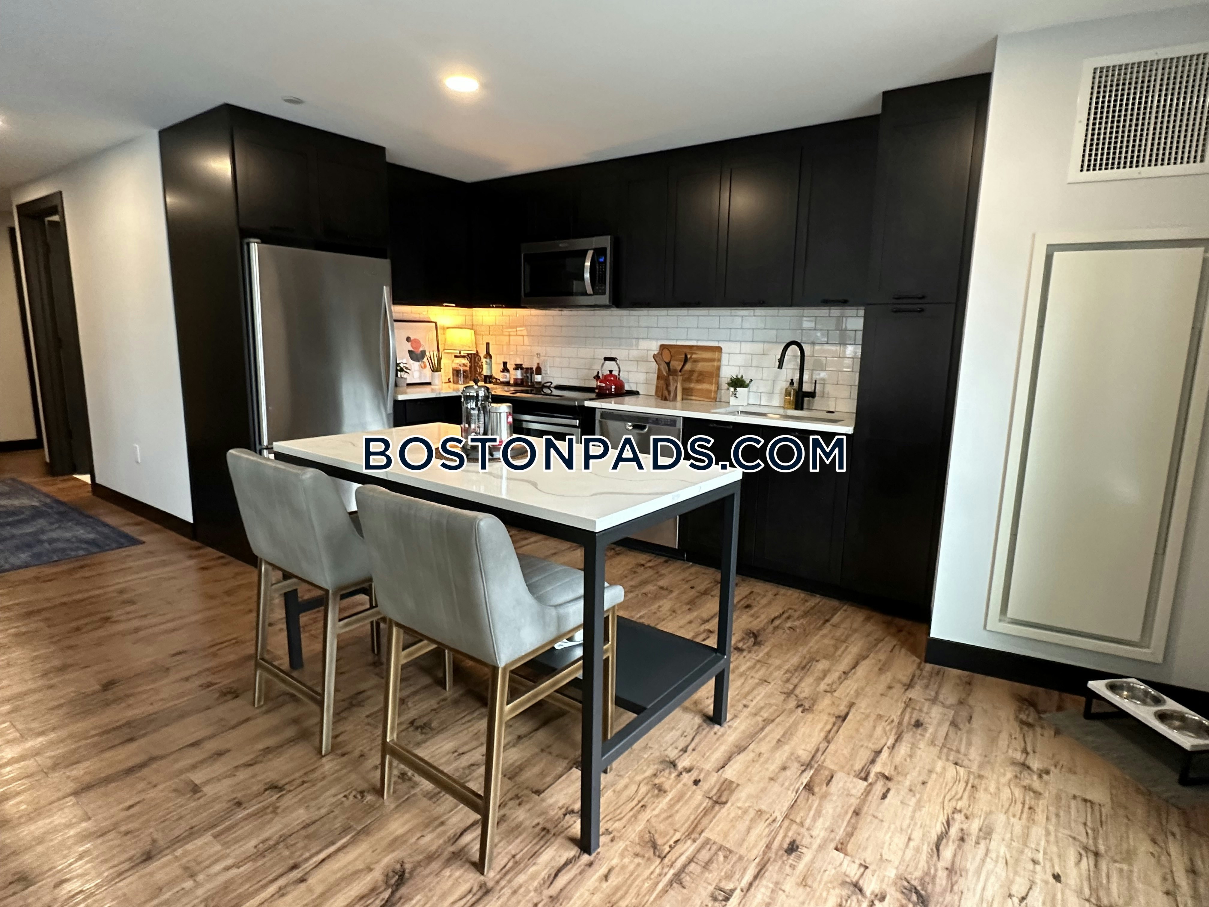 Gables Seaport Photo 93