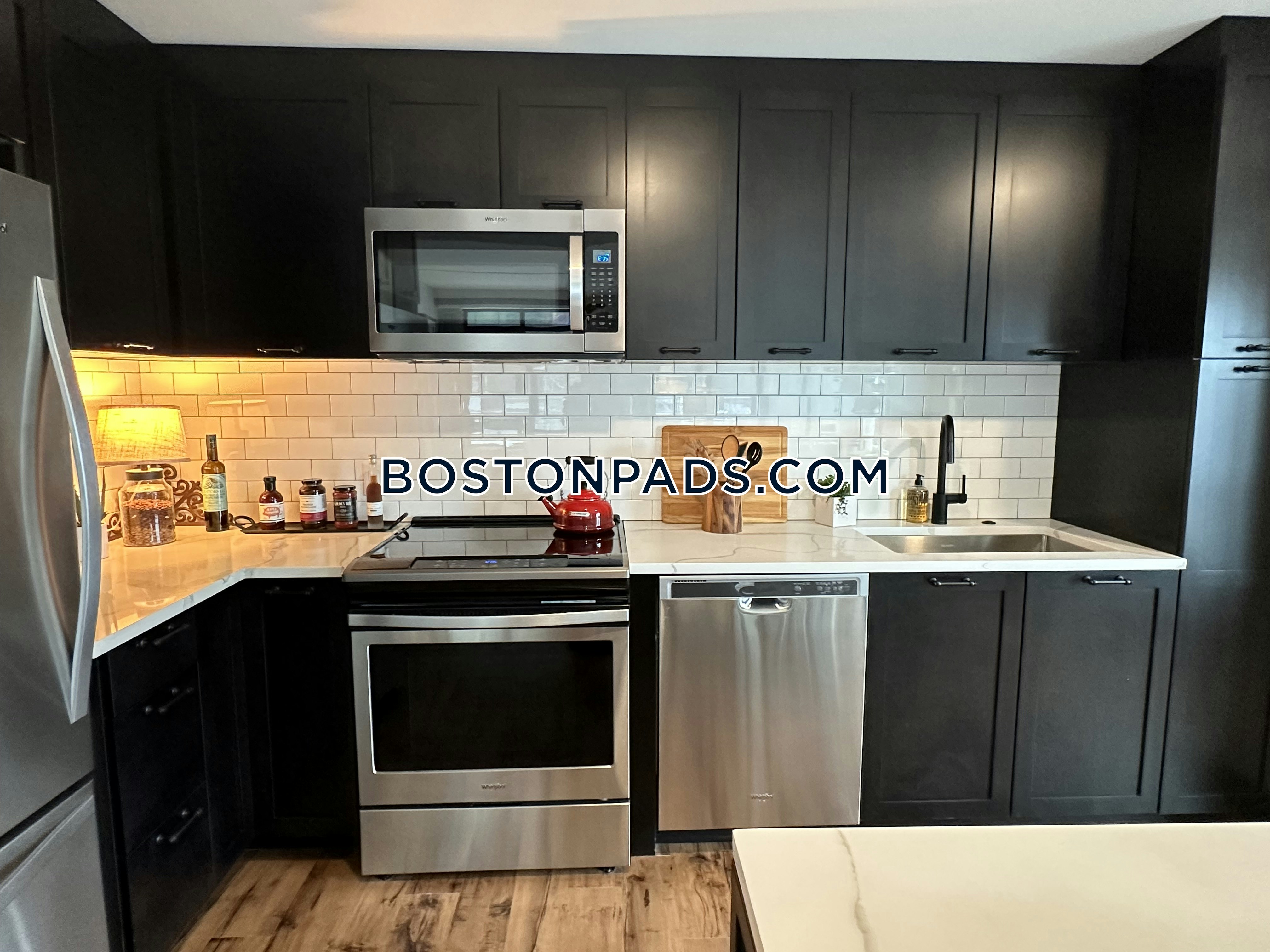 Gables Seaport Photo 88