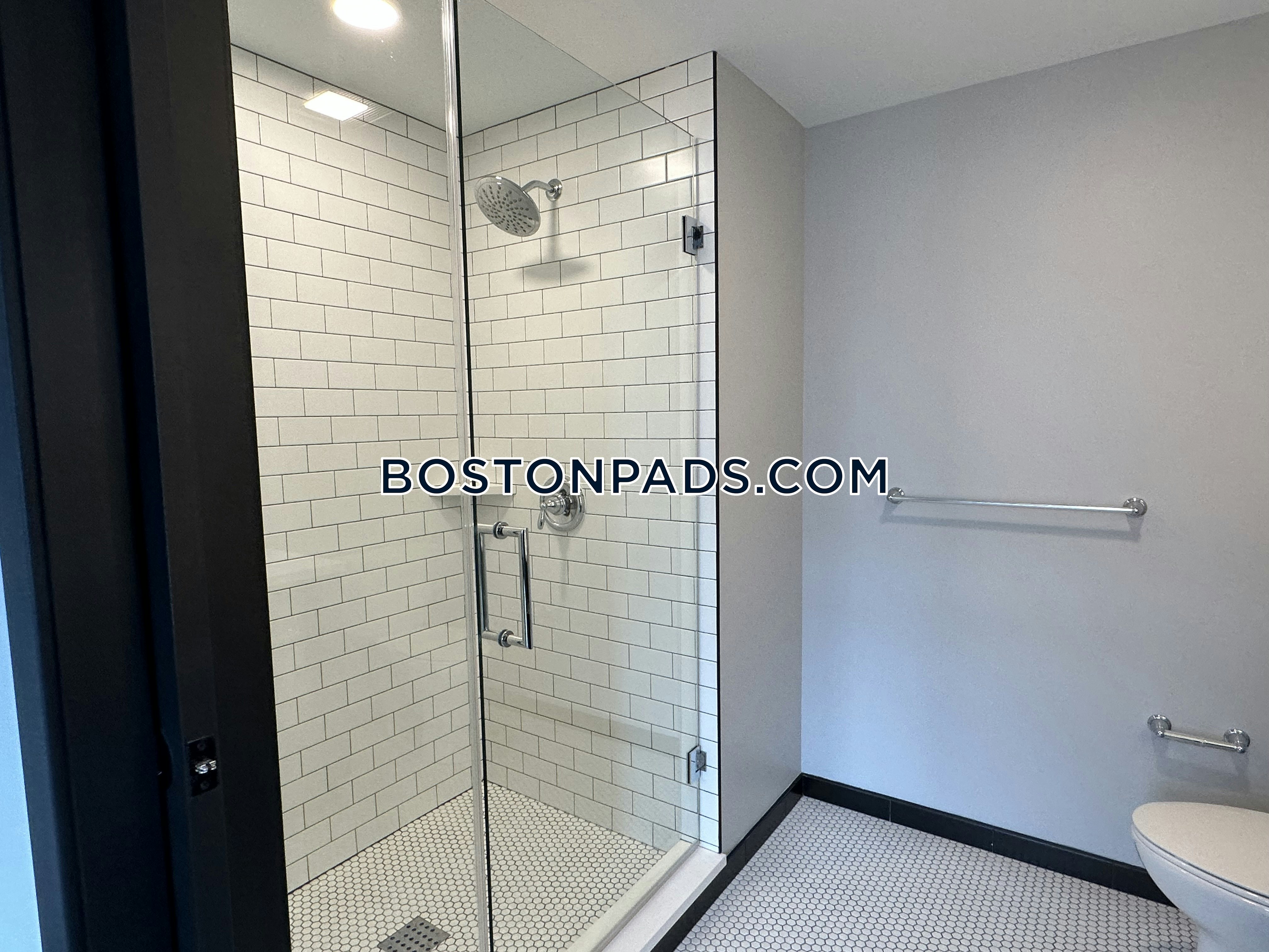 Gables Seaport Photo 80