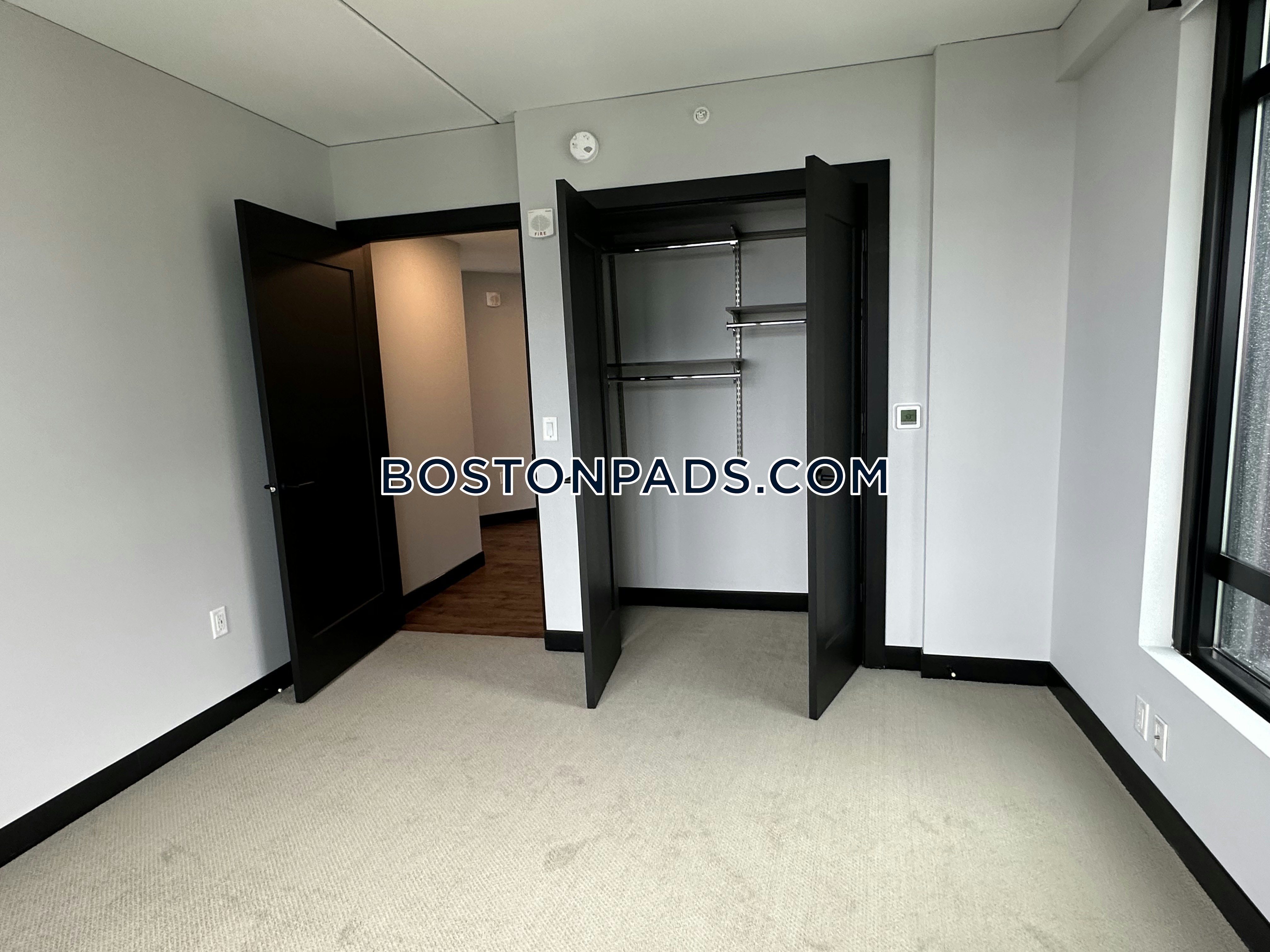 Gables Seaport Photo 31