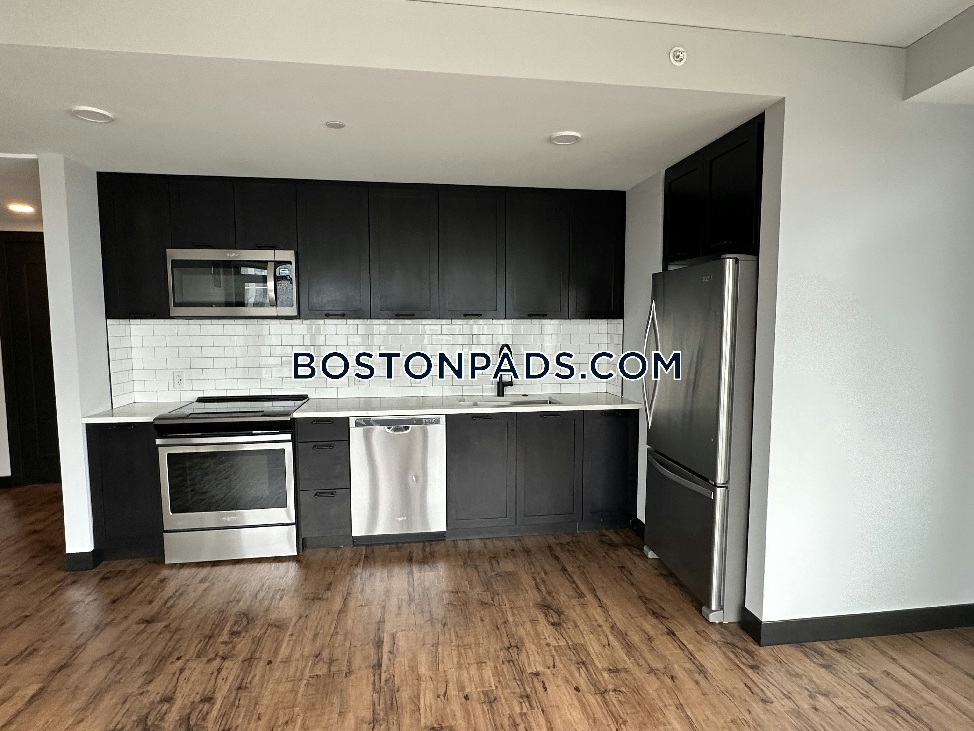 Gables Seaport Photo 95