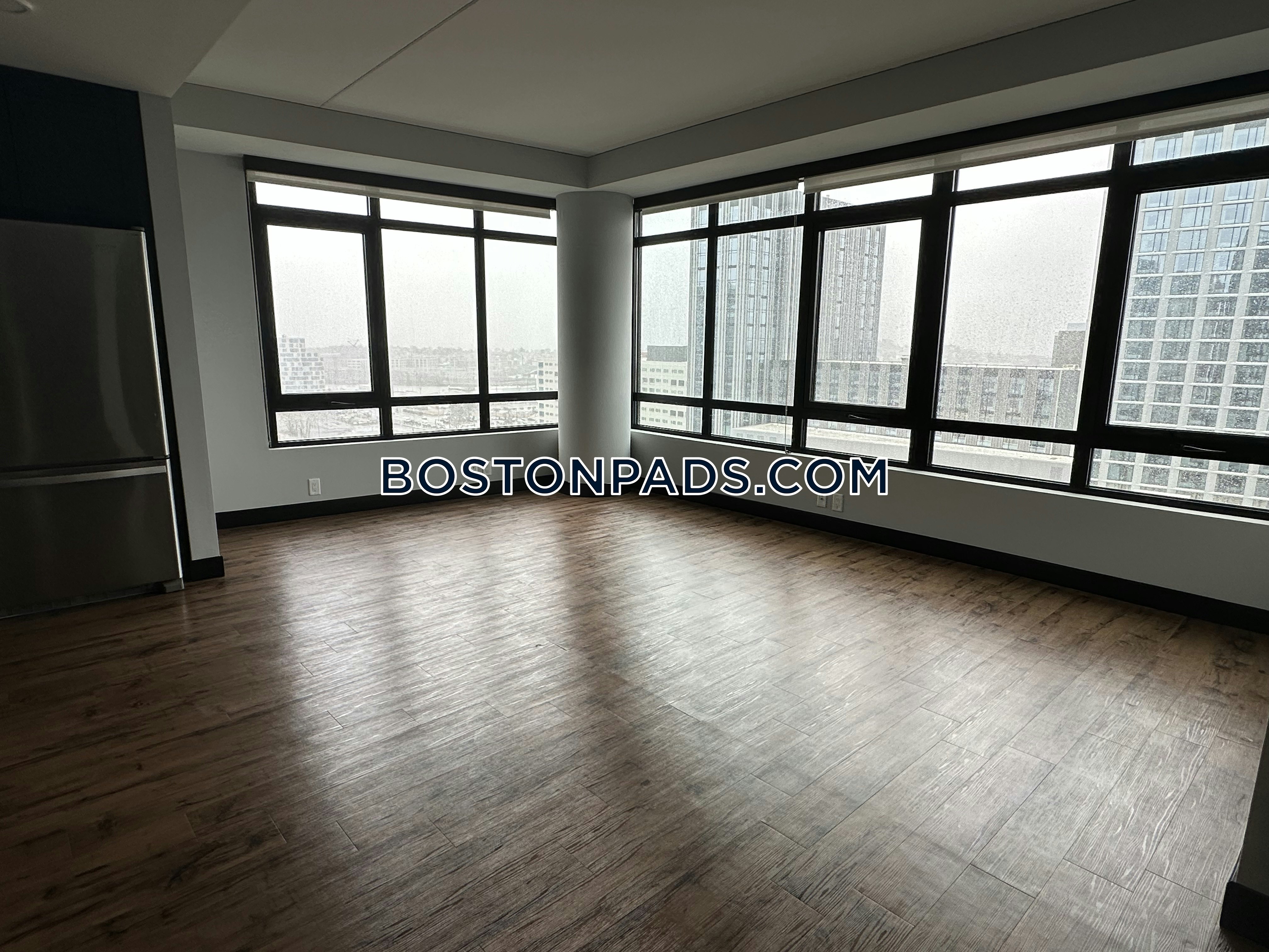 Gables Seaport Photo 29