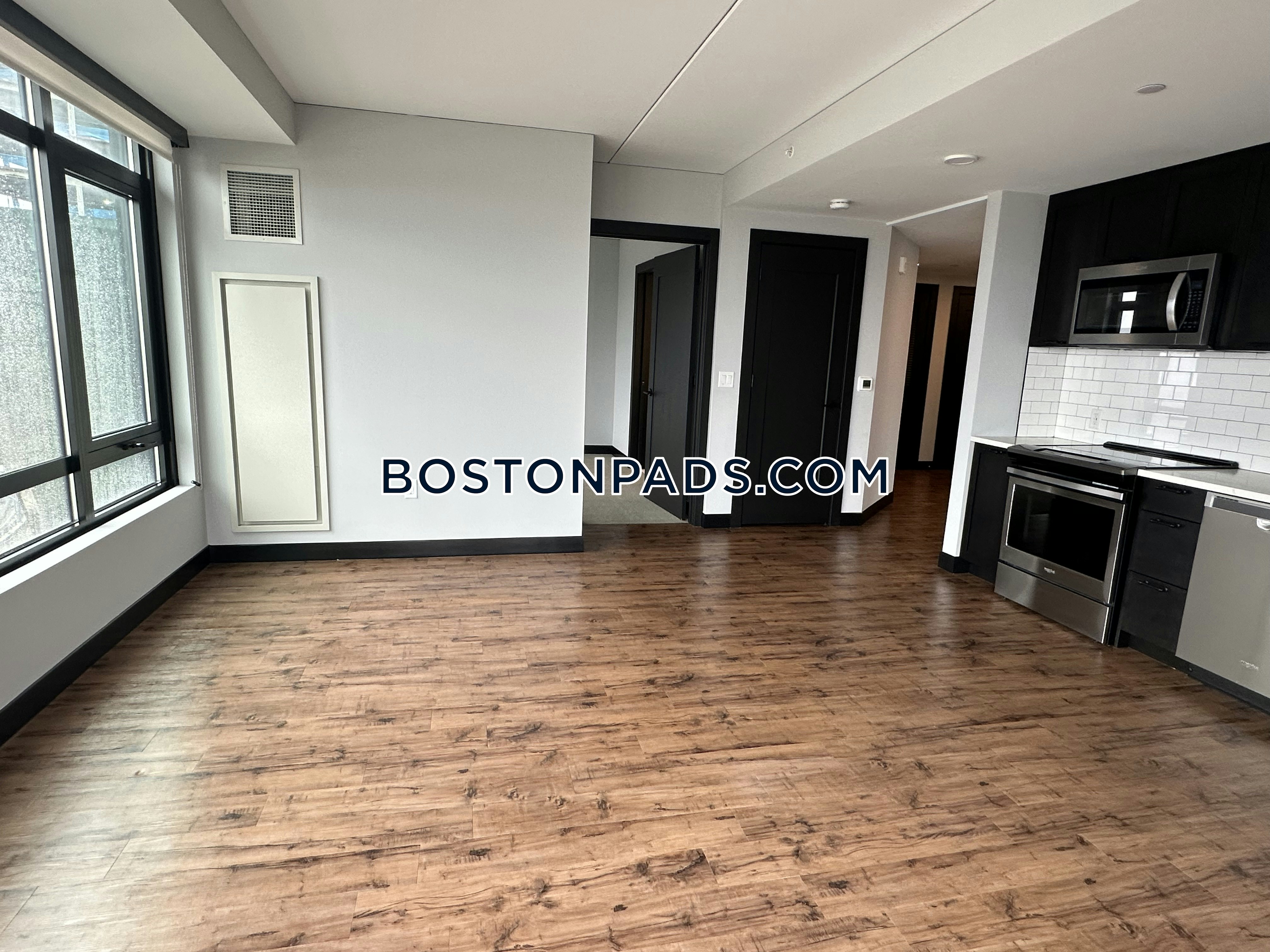 Gables Seaport Photo 28