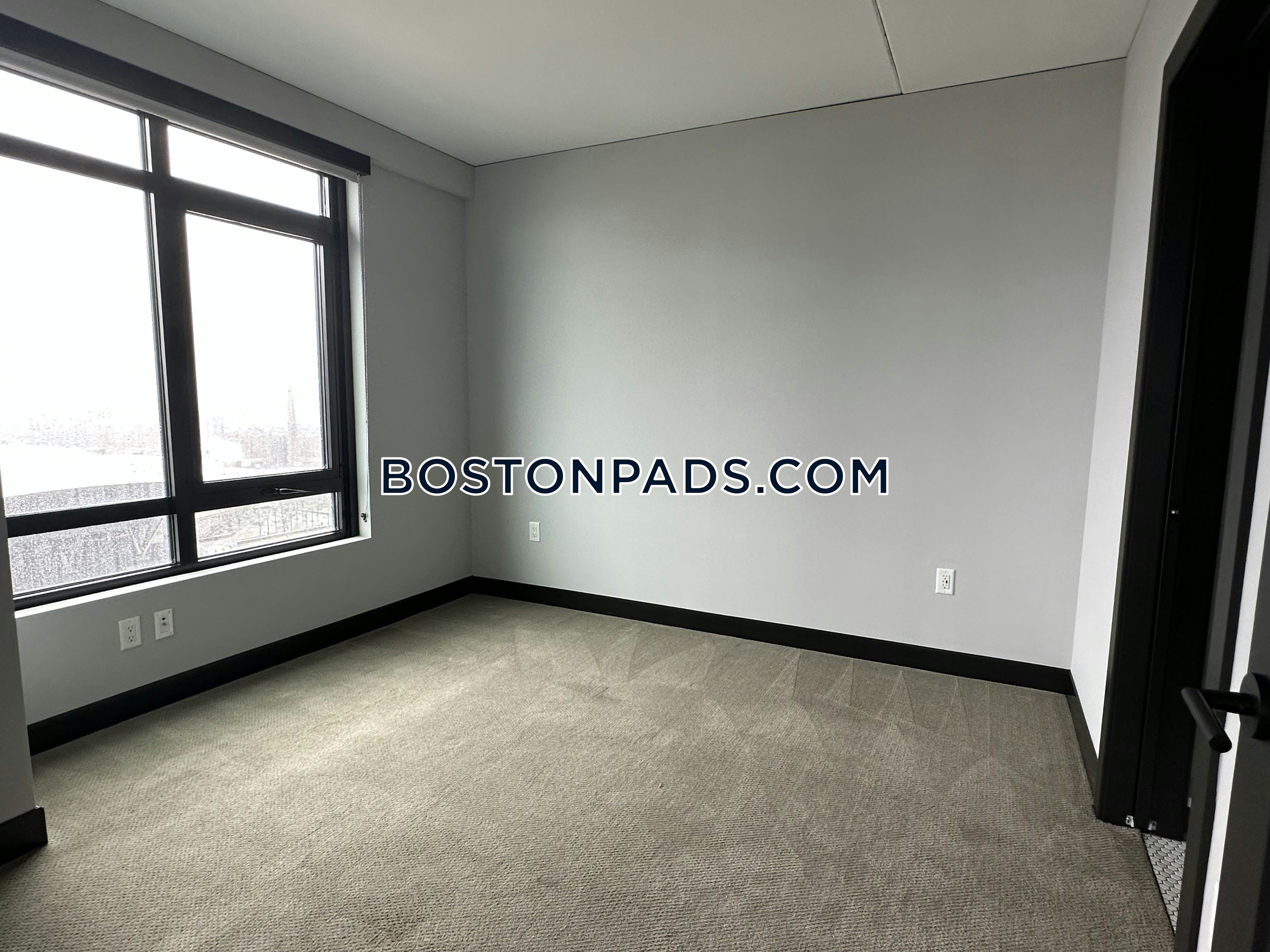 Gables Seaport Photo 26