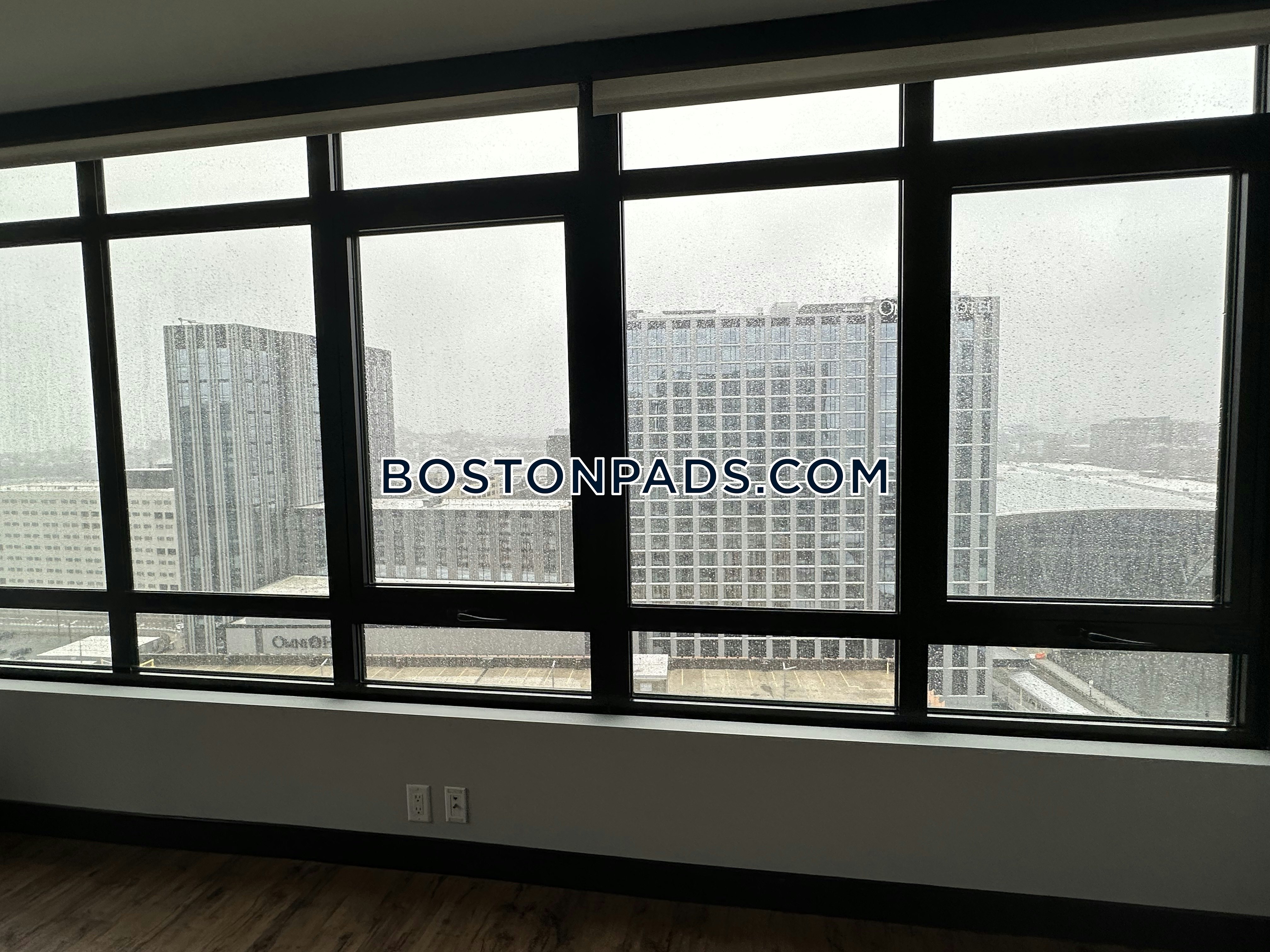 Gables Seaport Photo 5