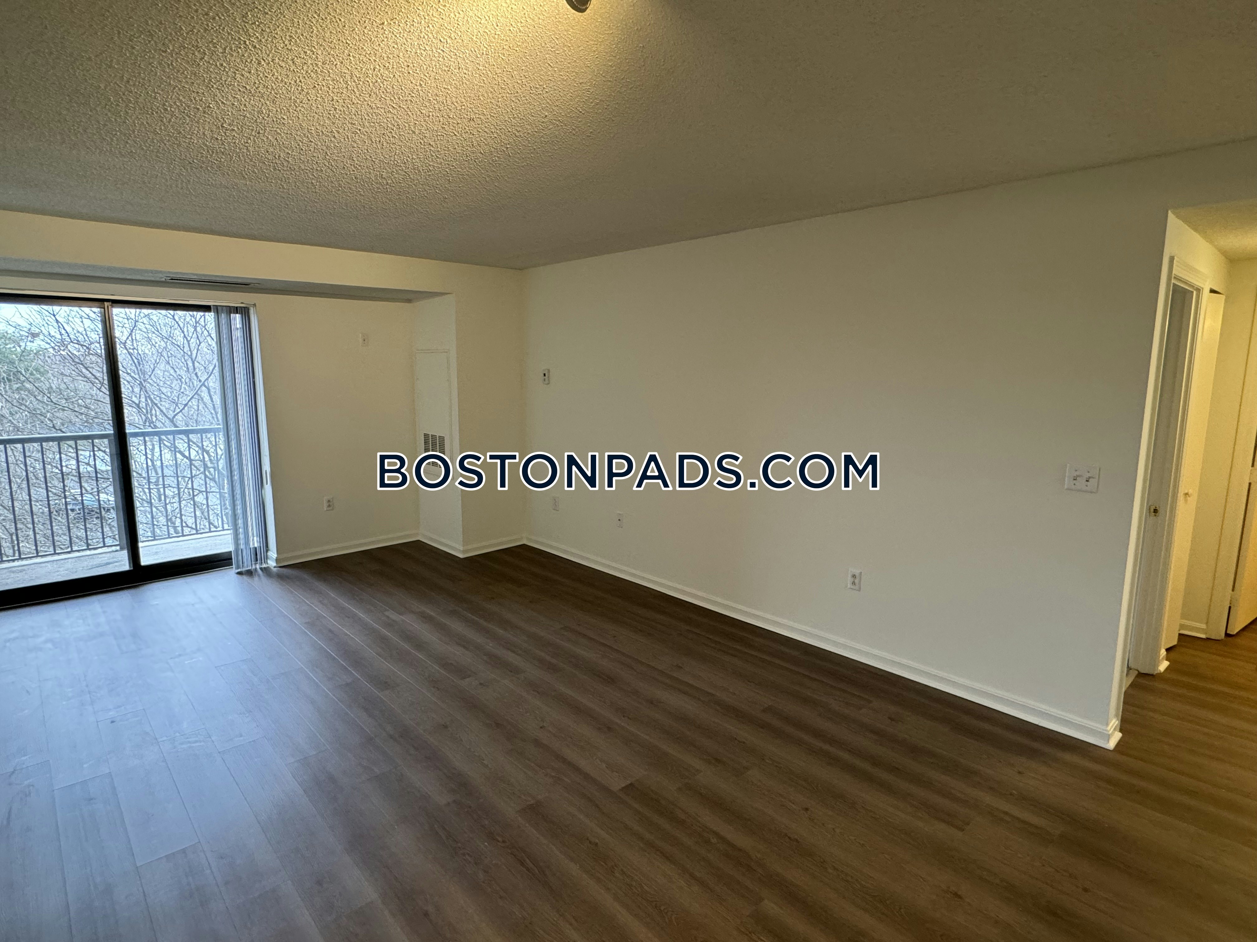 Eaves Quincy Photo 5