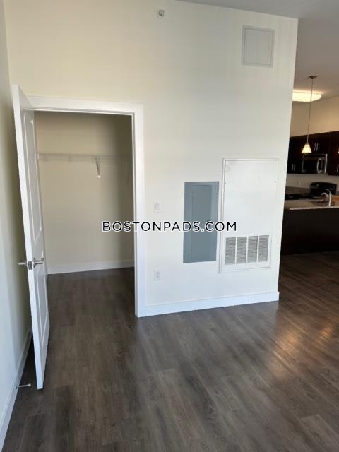 Rumney Flats Photo 65