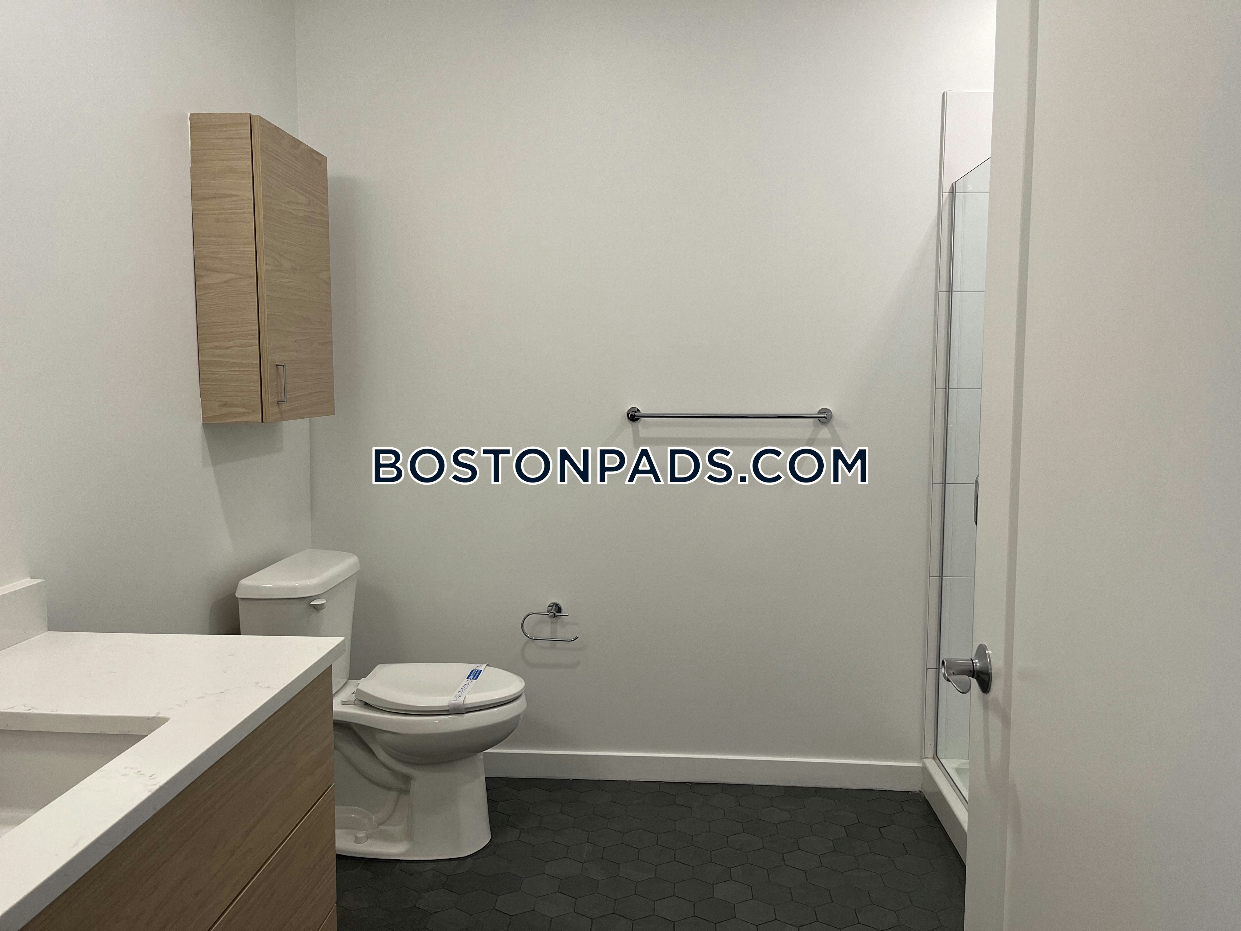 Trio Newton Photo 129