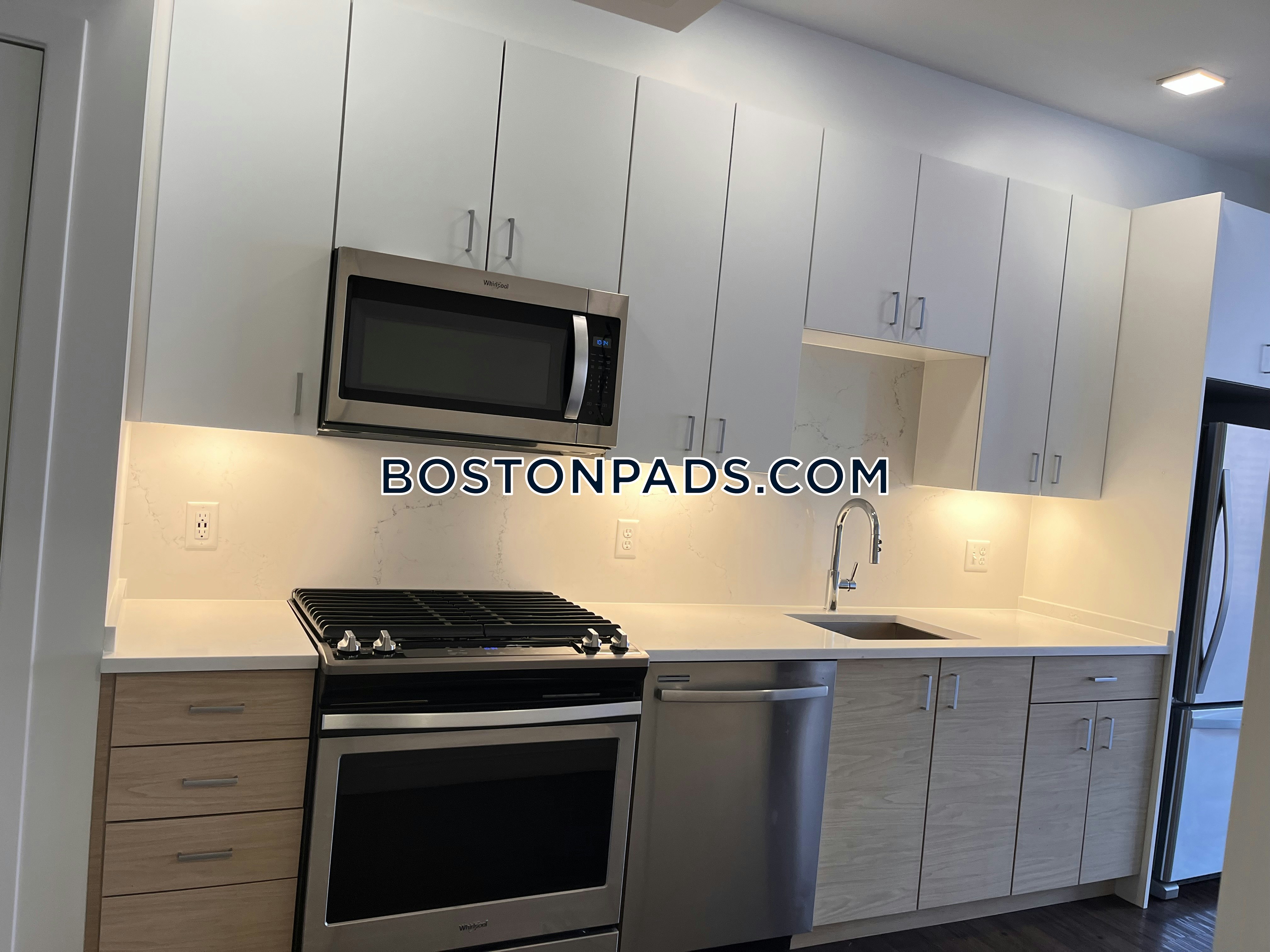 Trio Newton Photo 69