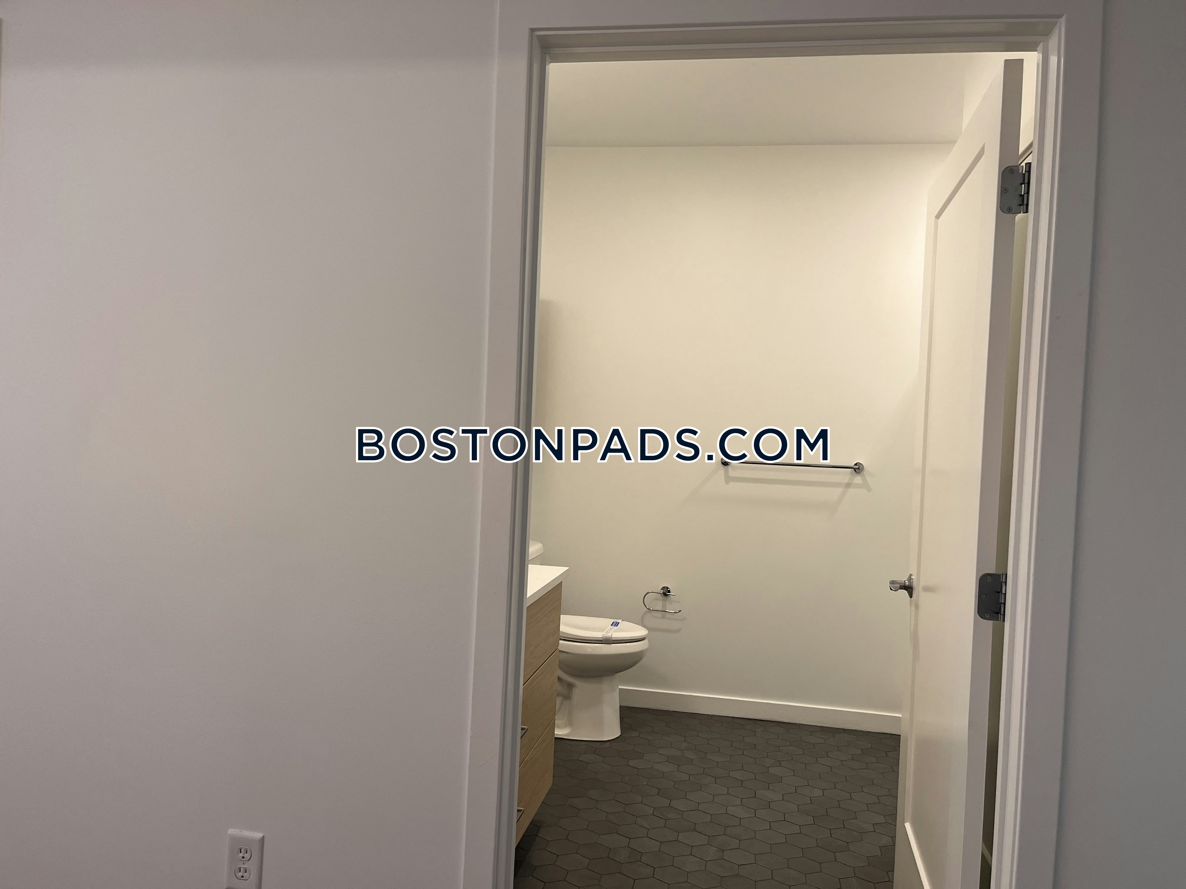 Trio Newton Photo 82