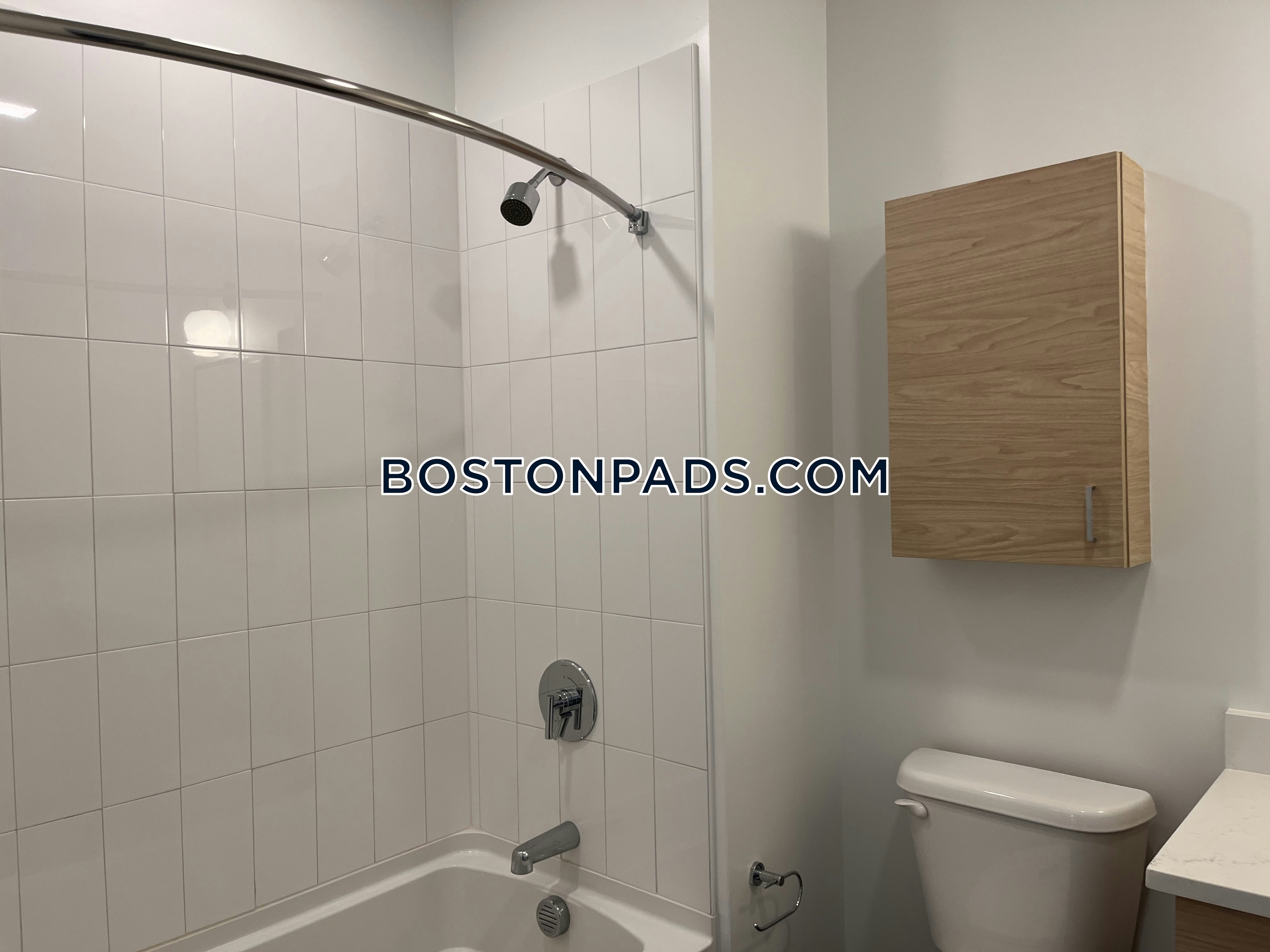 Trio Newton Photo 52