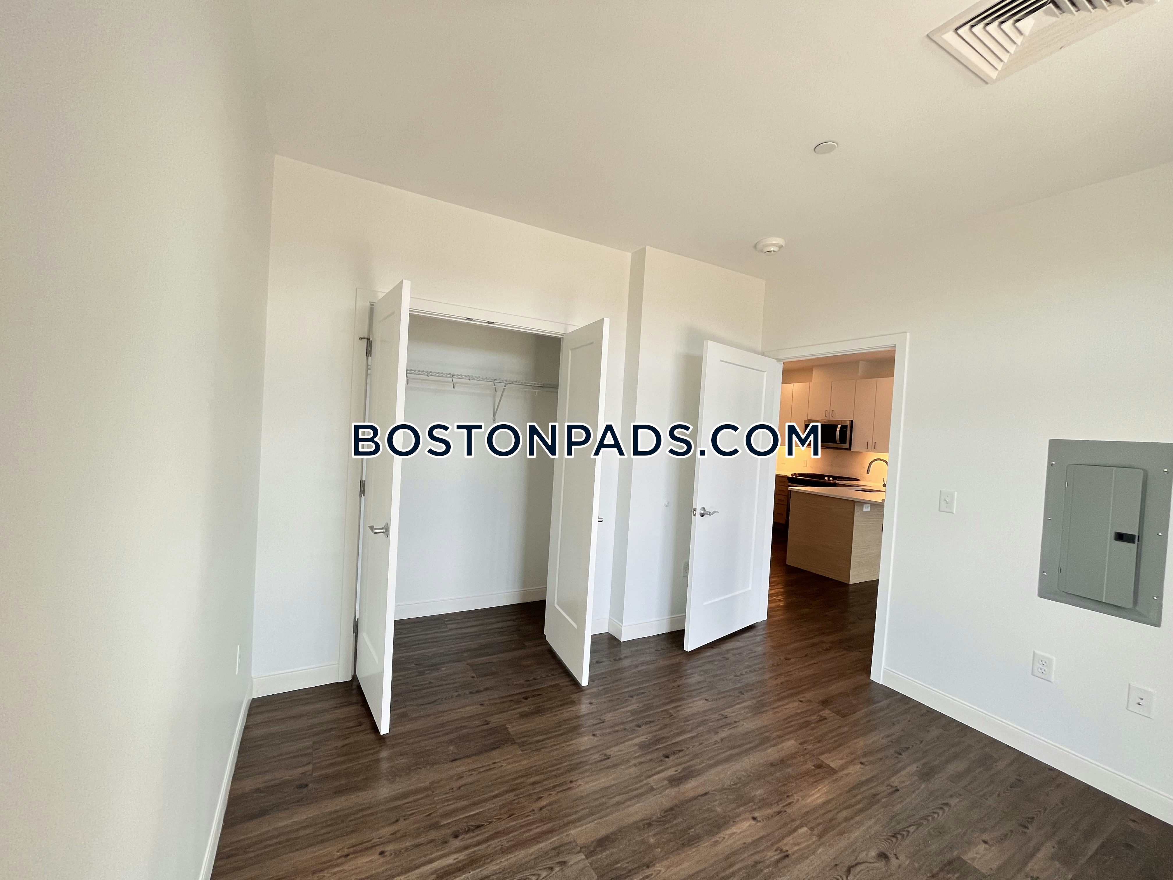 Trio Newton Photo 46