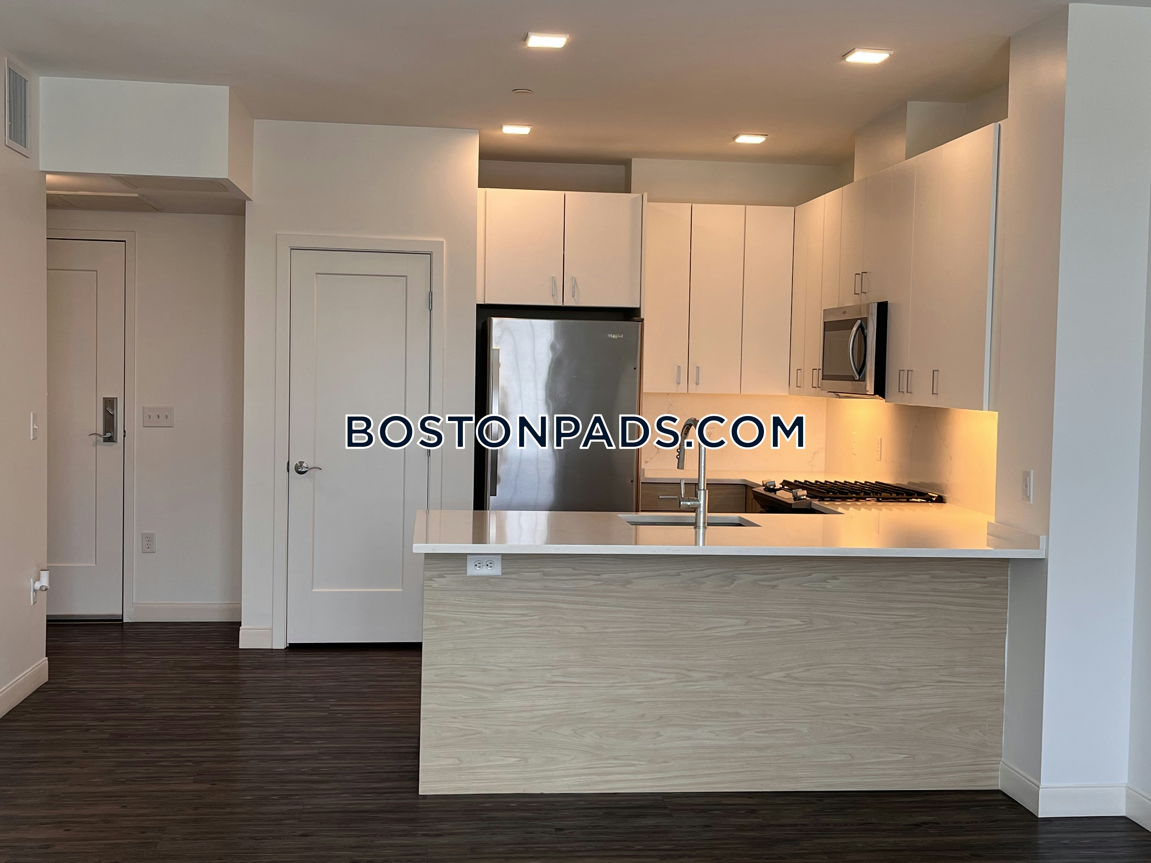 Trio Newton Photo 76