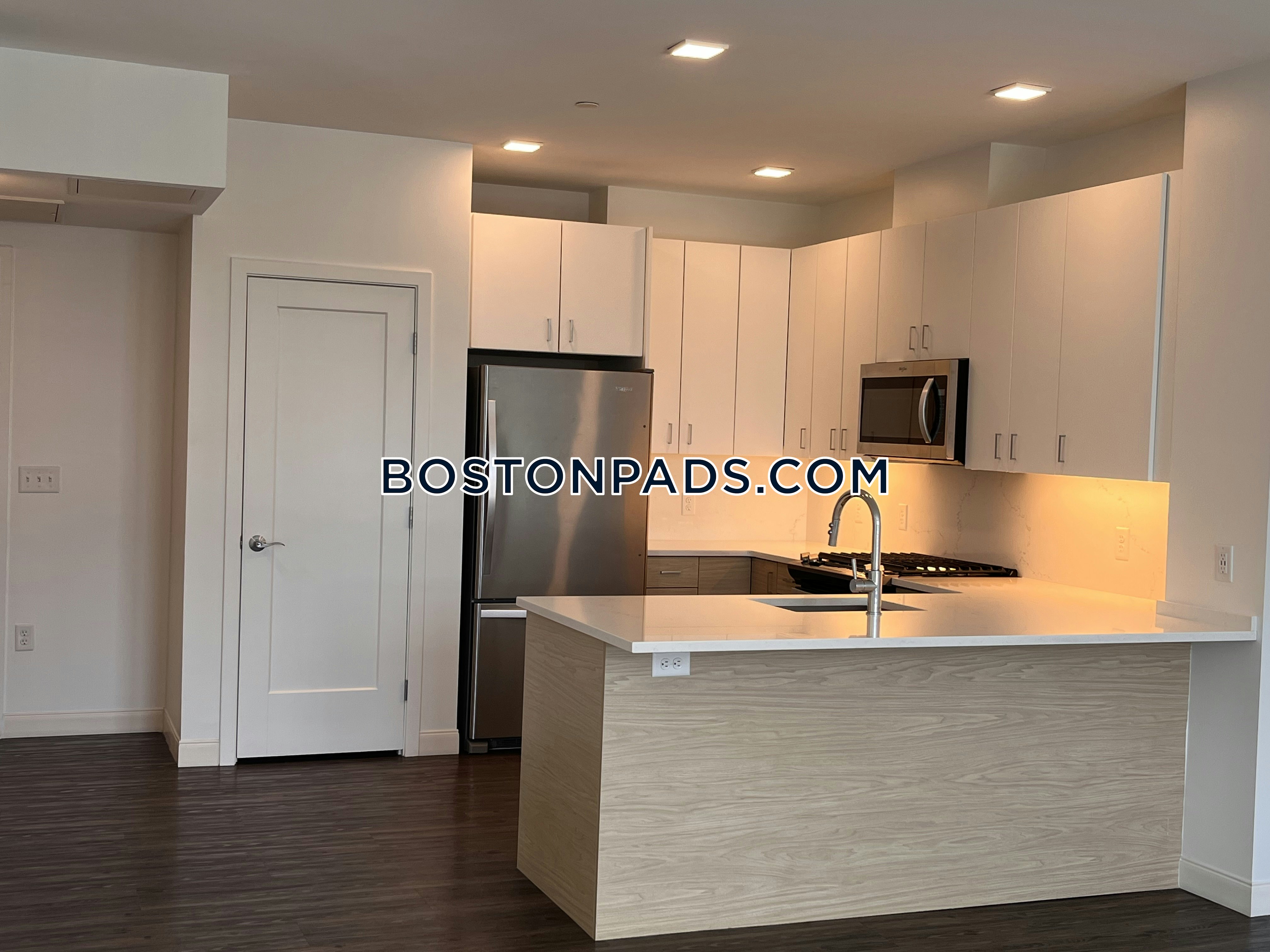 Trio Newton Photo 64