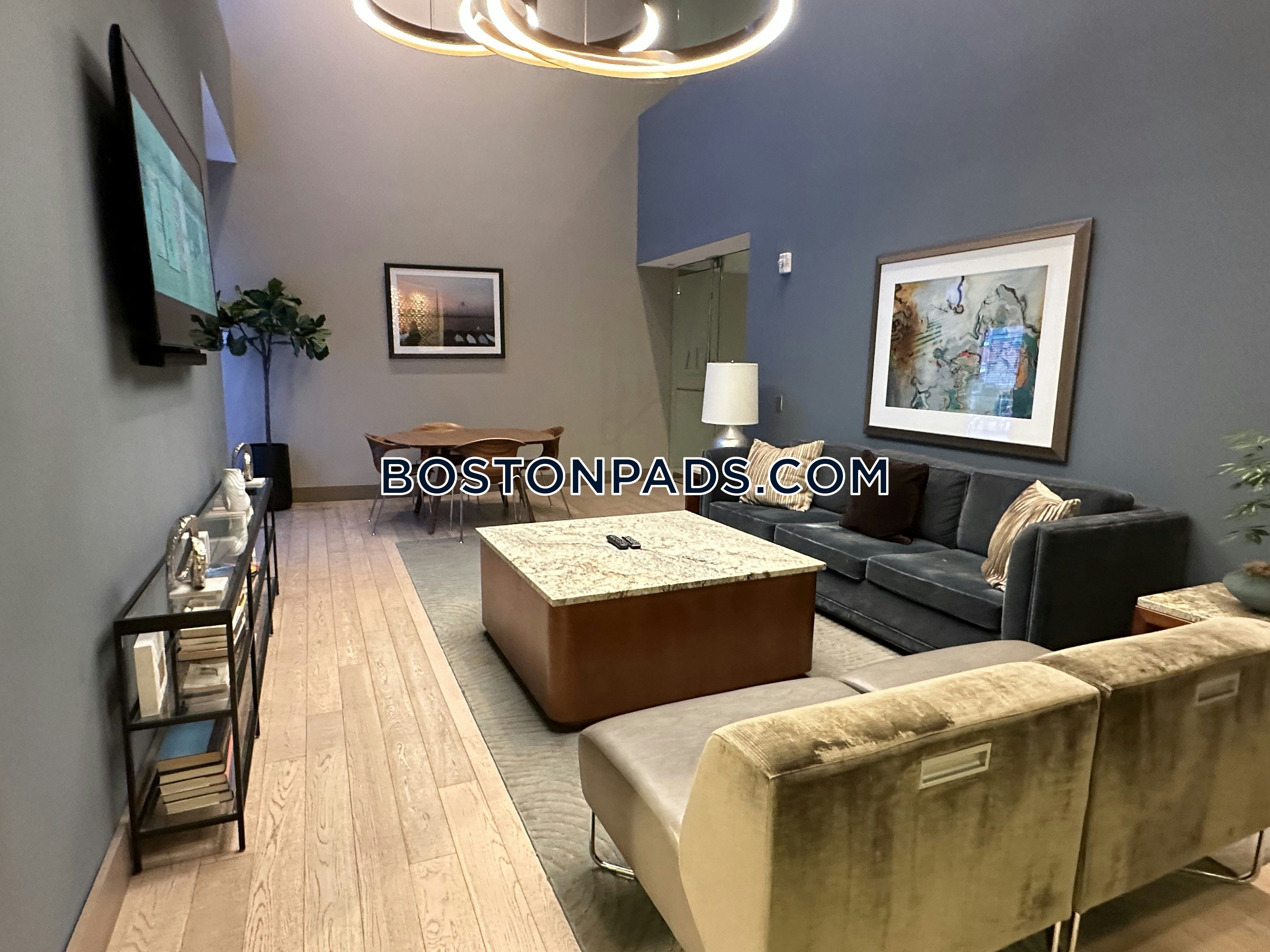 Via Seaport Photo 14