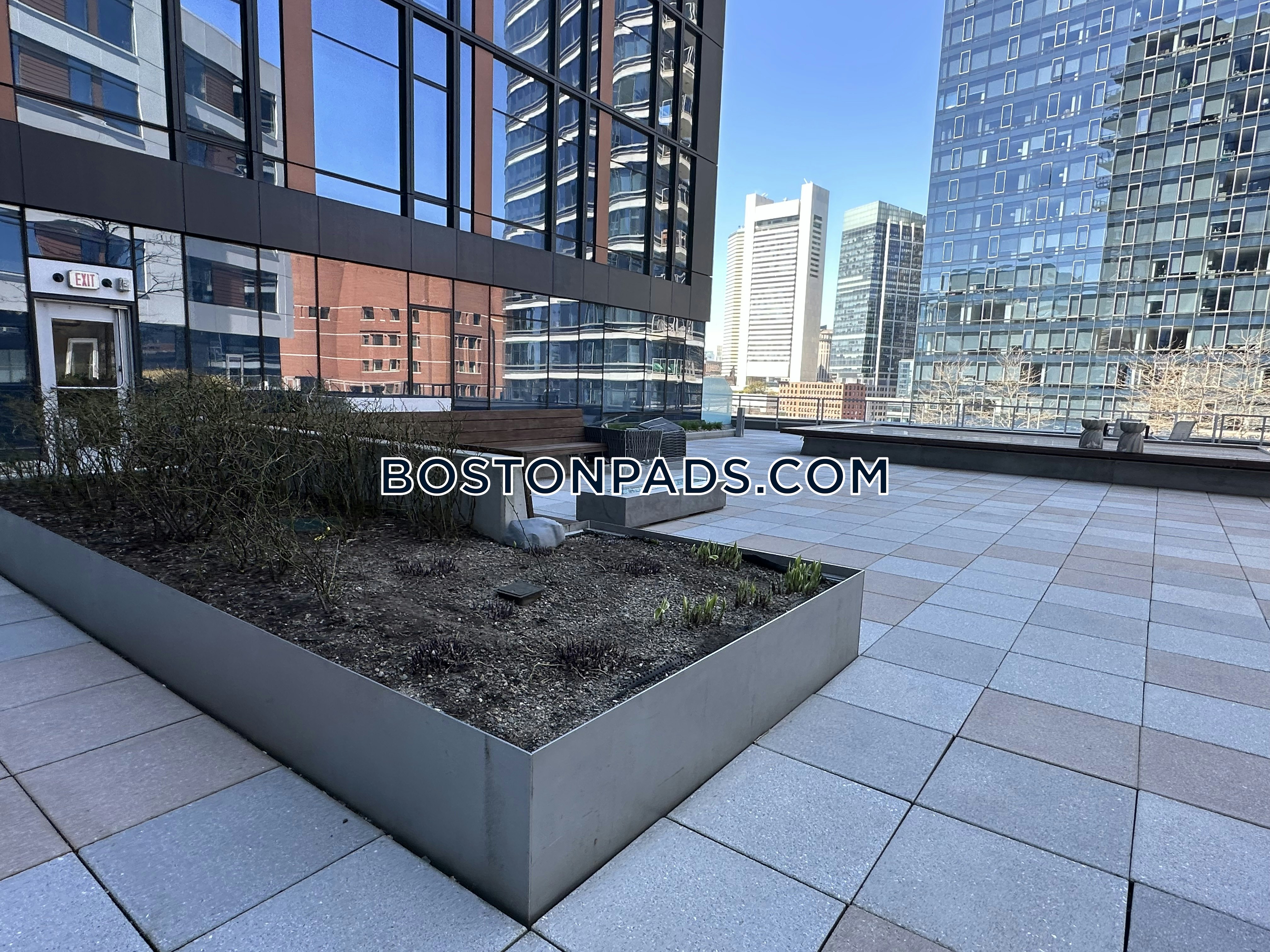 Via Seaport Photo 13