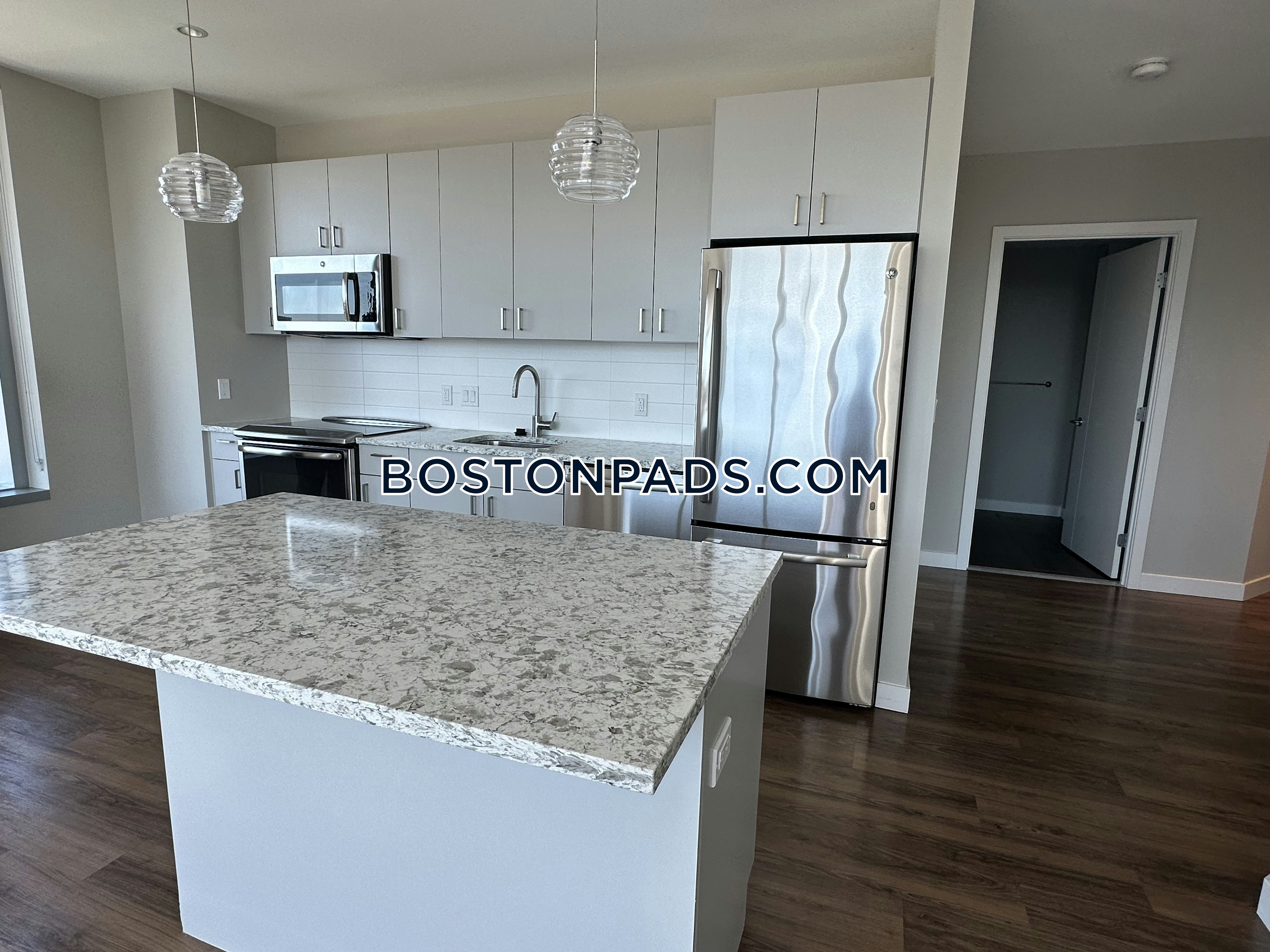 Via Seaport Photo 53