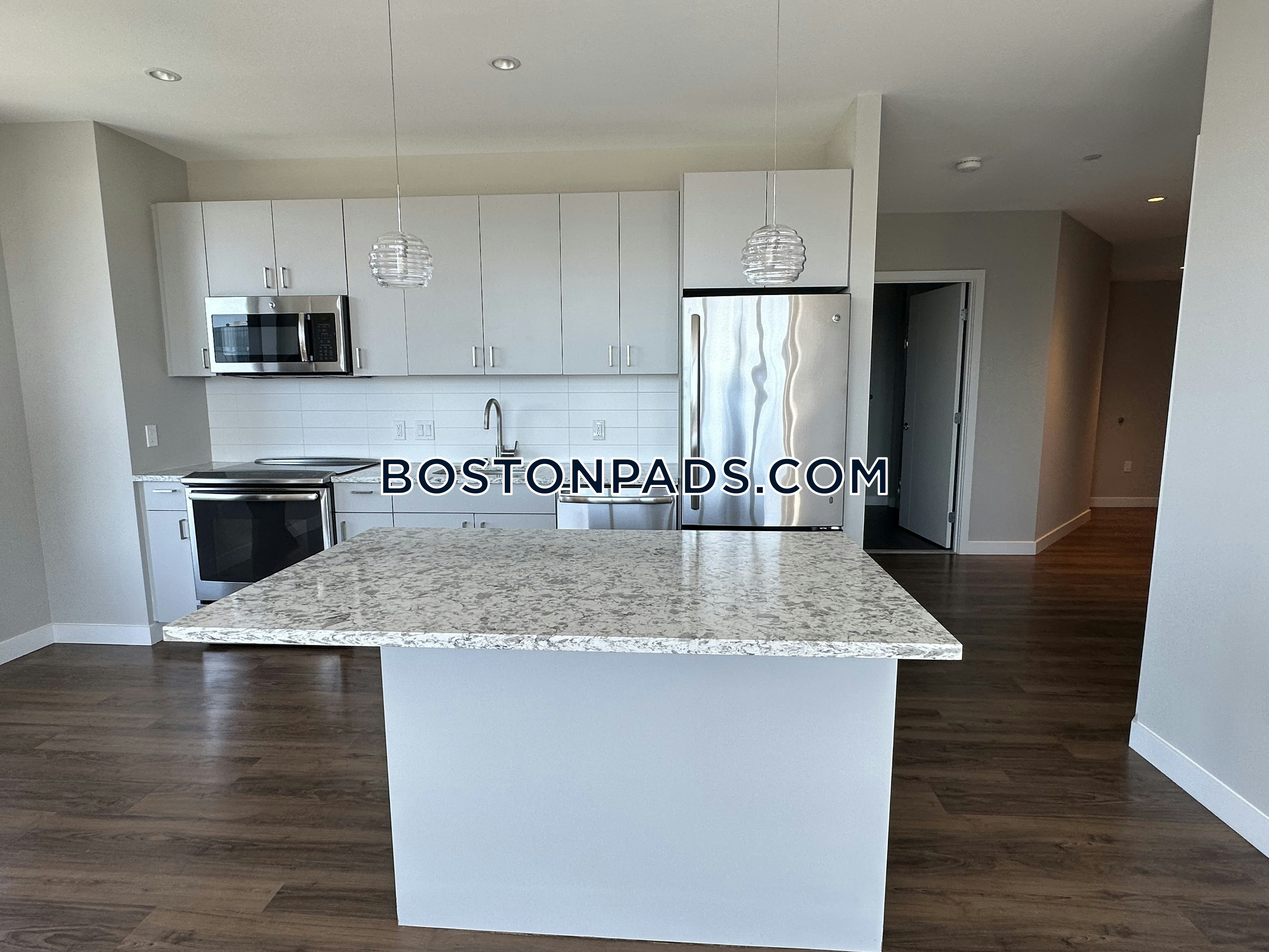 Via Seaport Photo 51