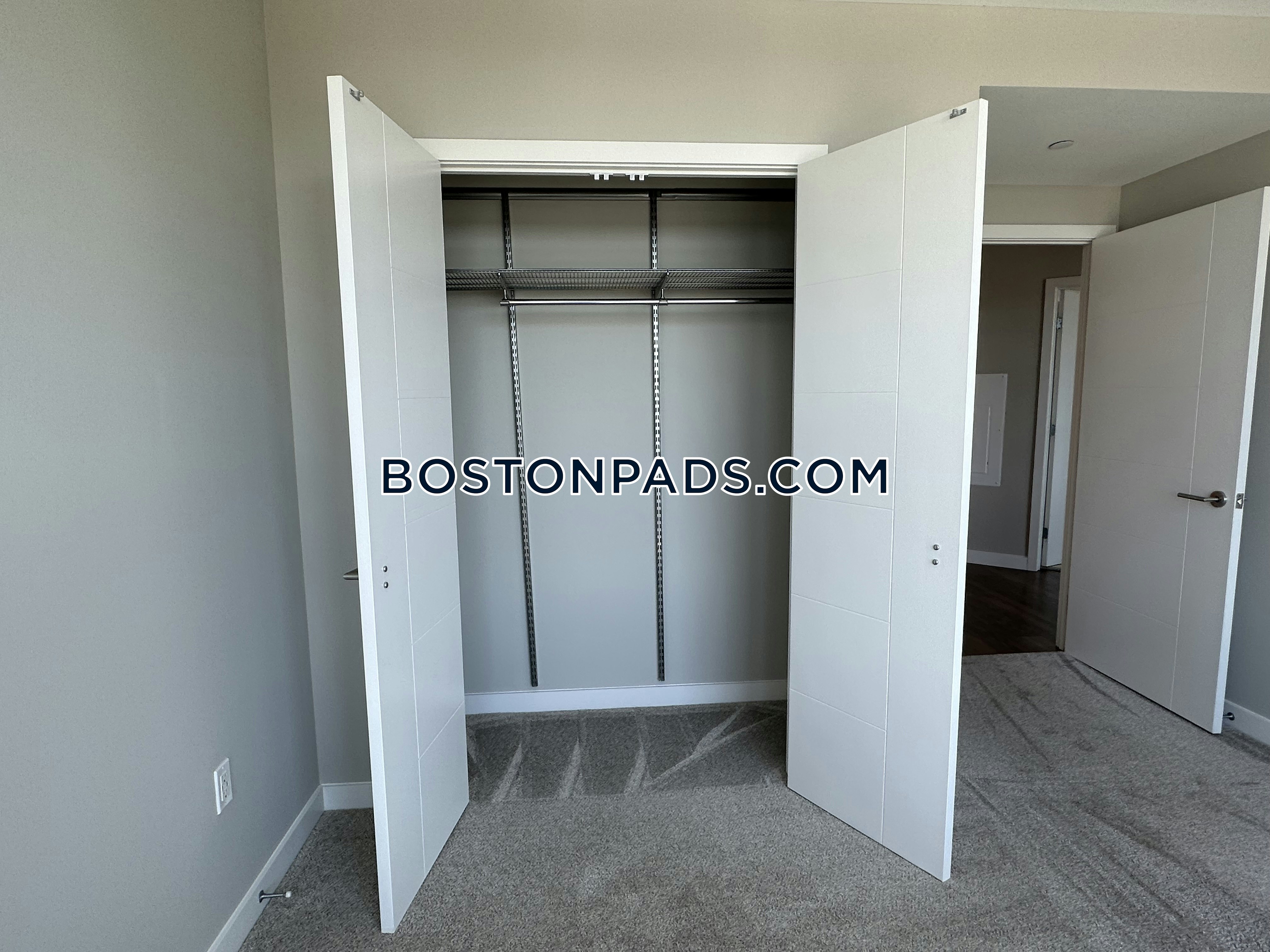 Via Seaport Photo 94