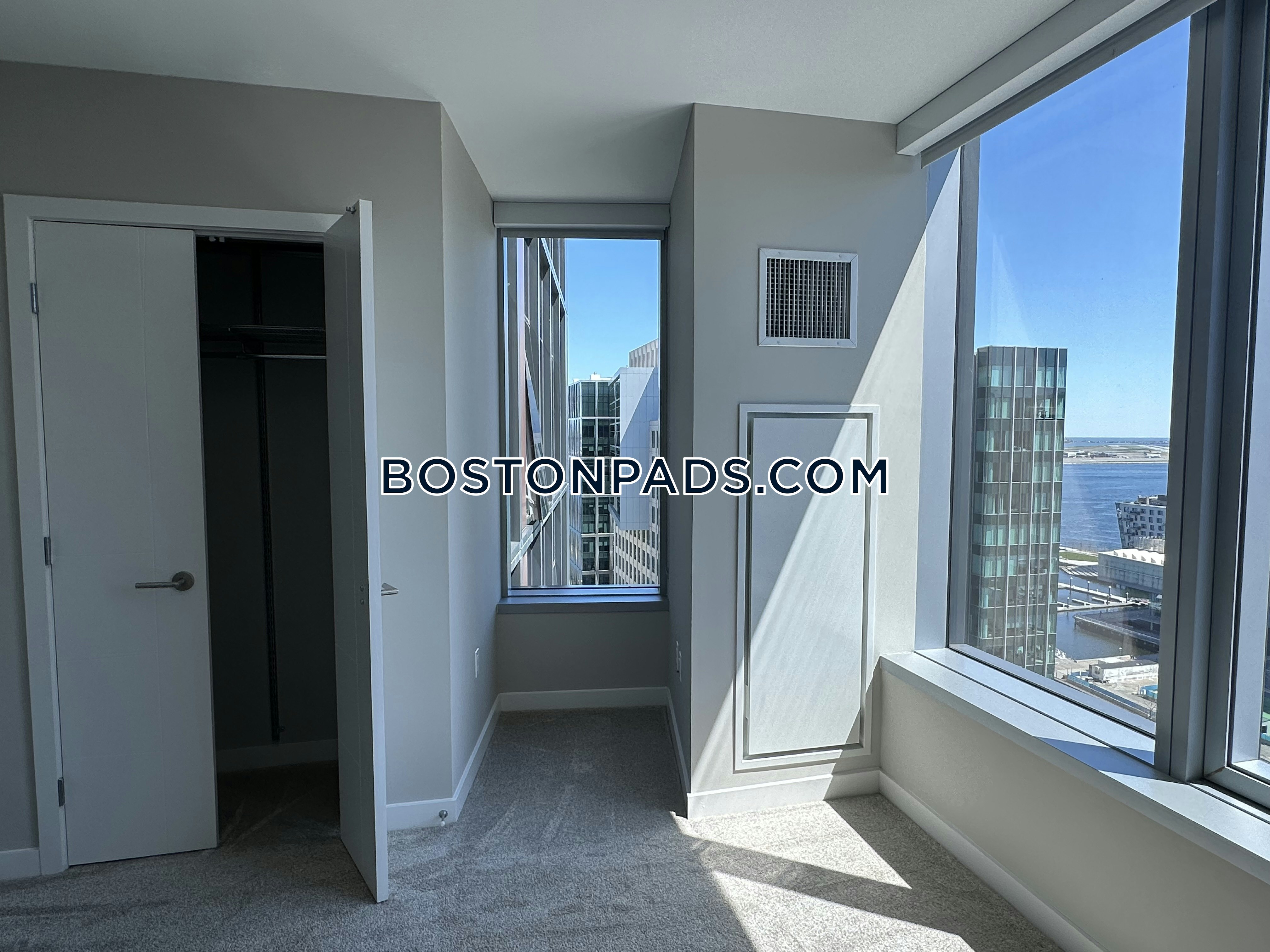 Via Seaport Photo 19