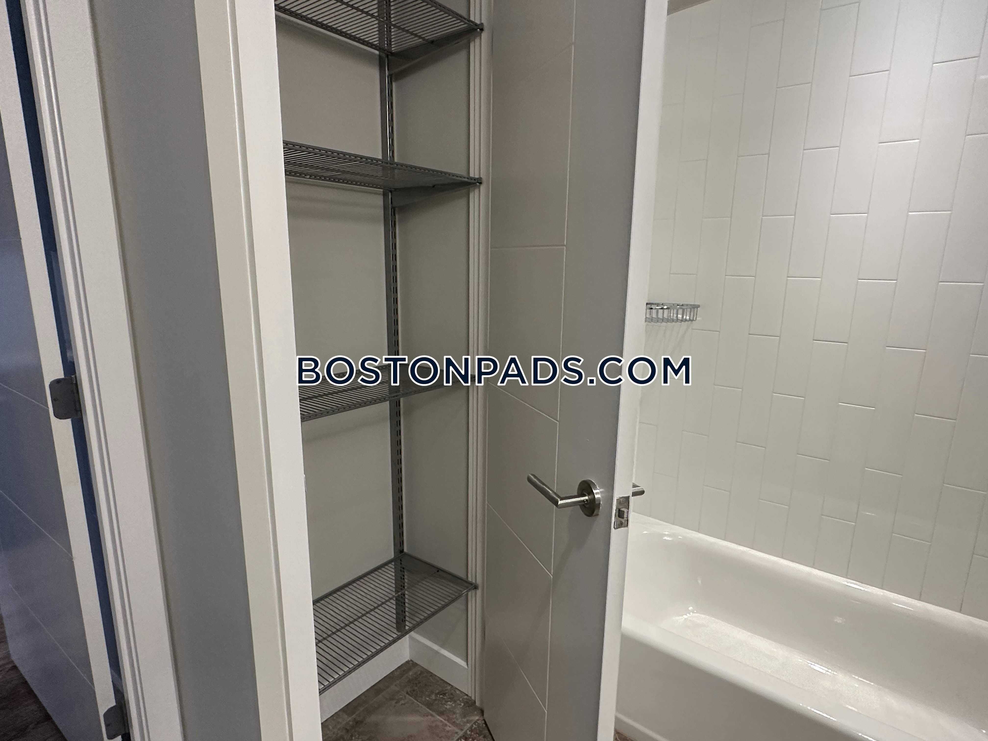 Via Seaport Photo 63