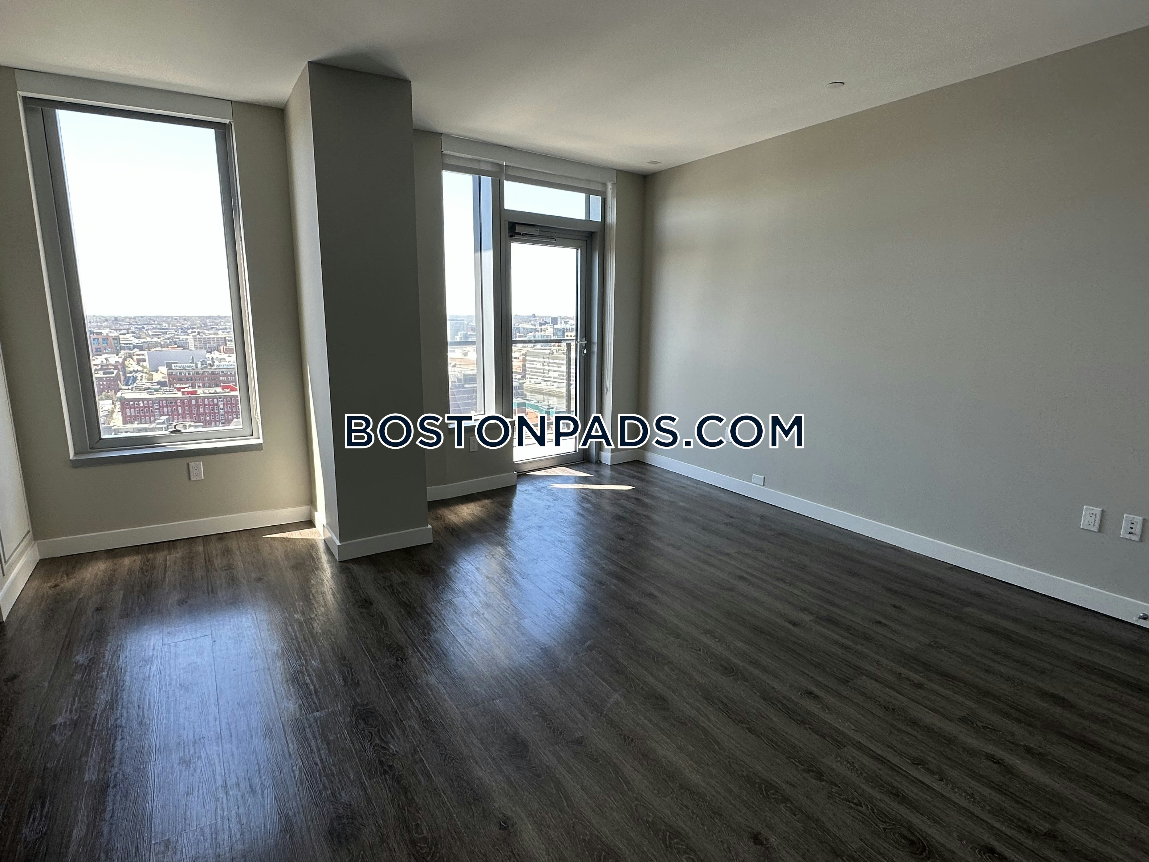 Via Seaport Photo 23