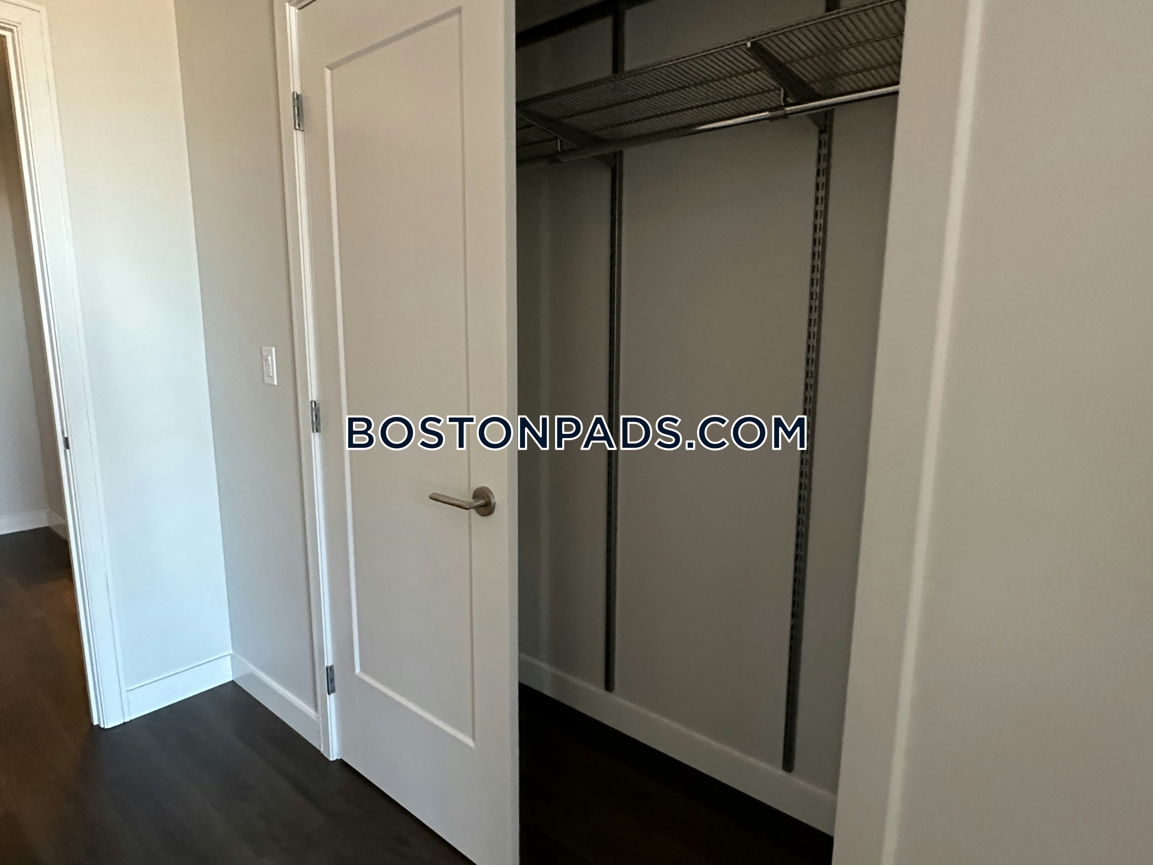 The Benjamin Photo 64