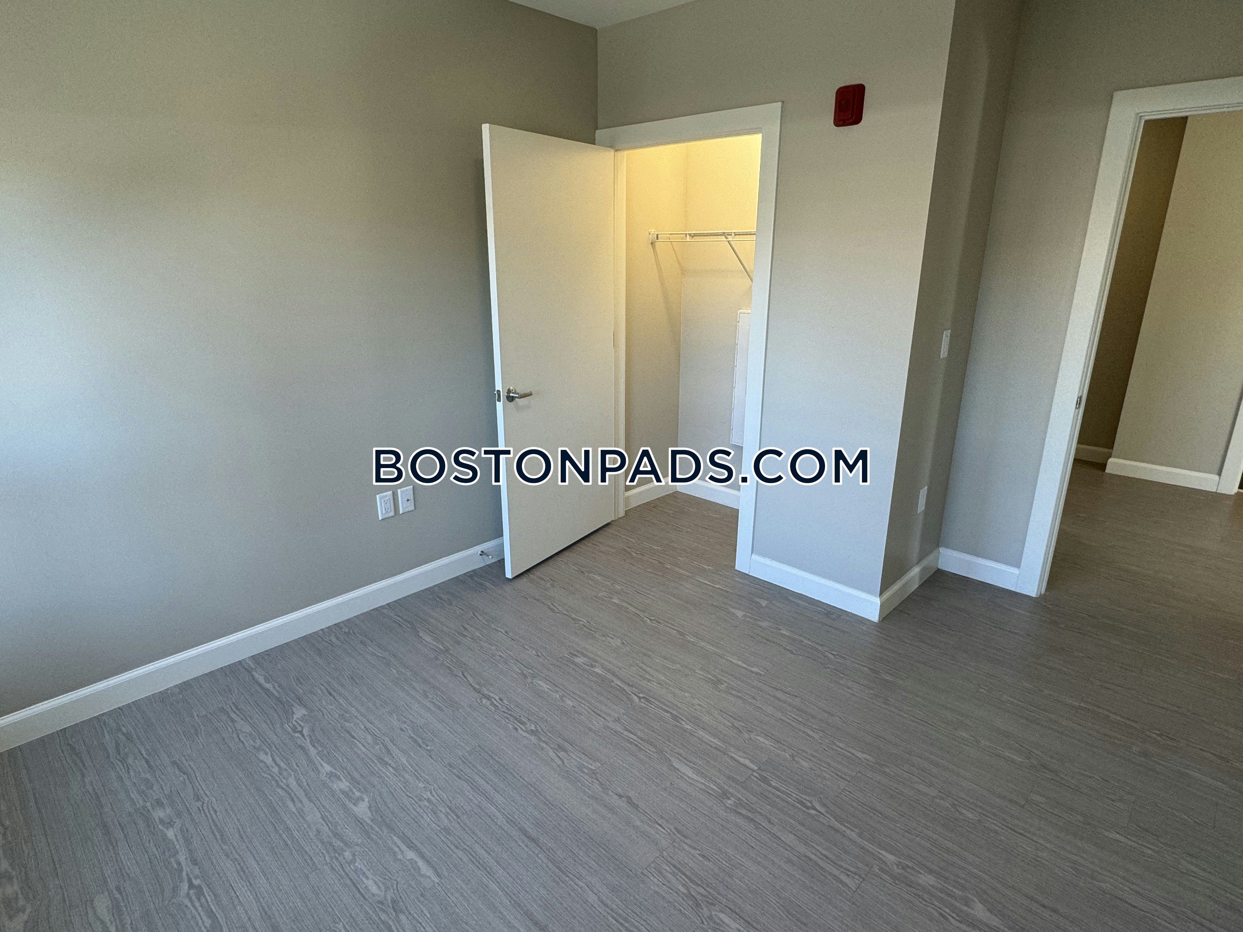 Flats on First Photo 75