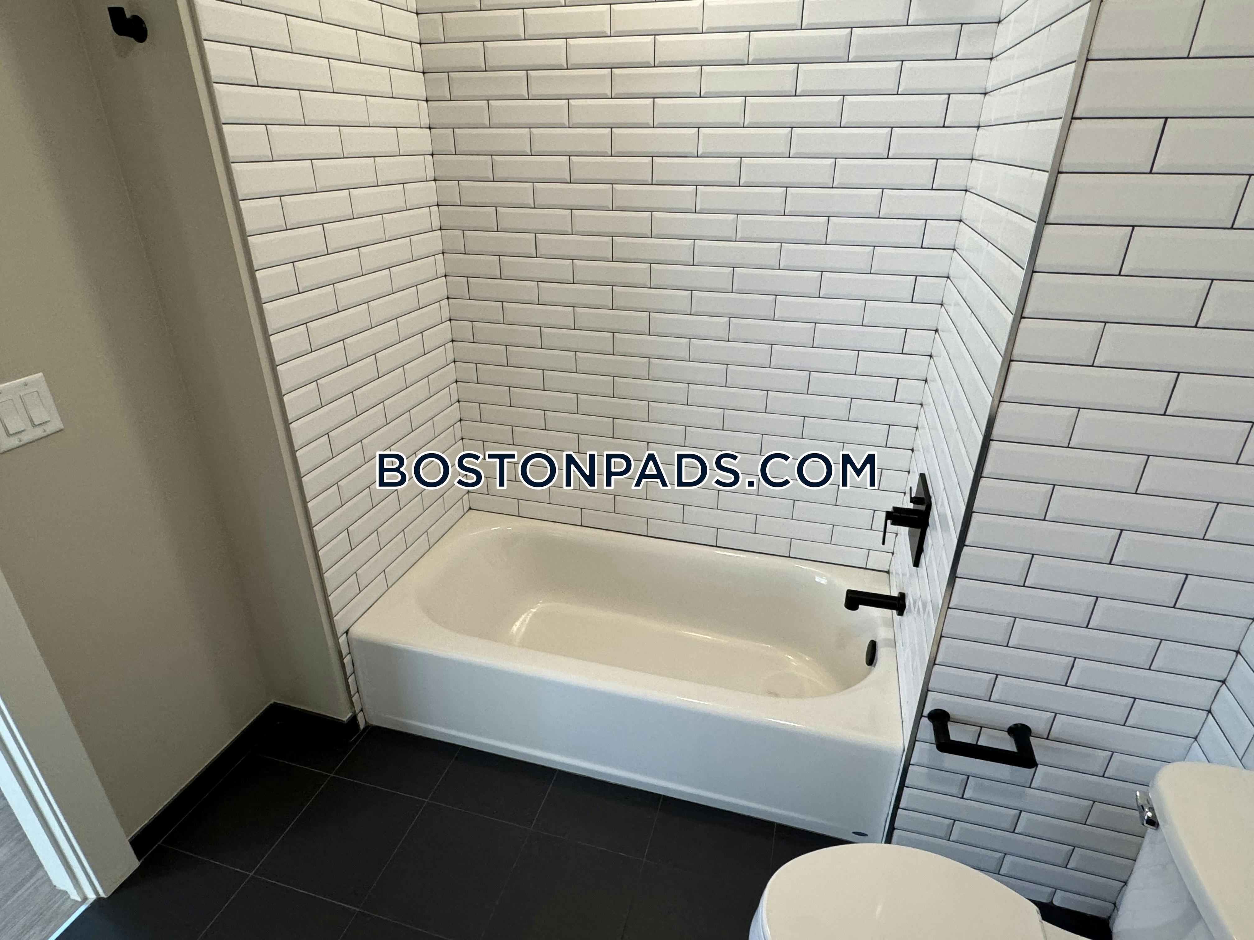 Flats on First Photo 77