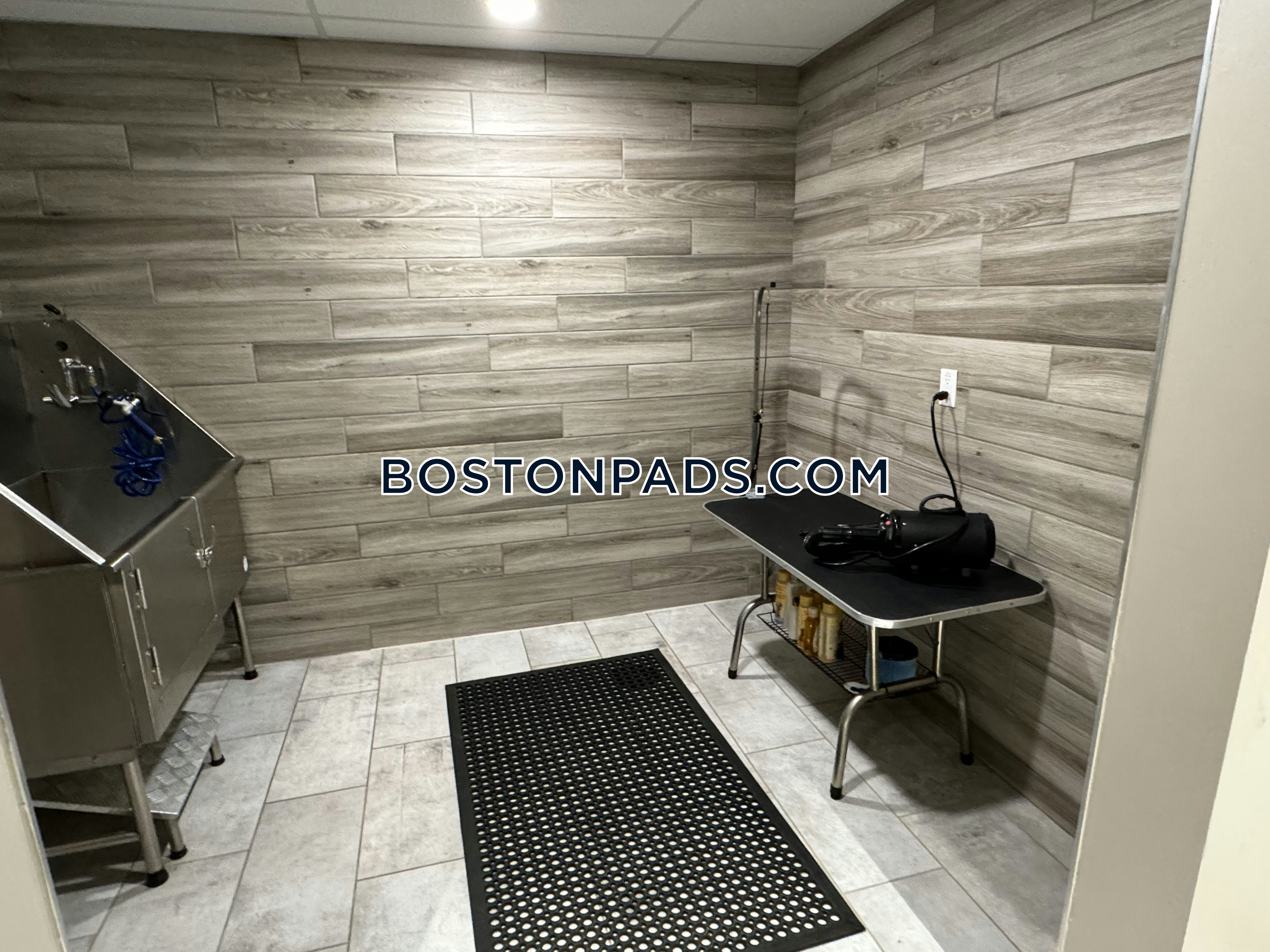 Flats on First Photo 41