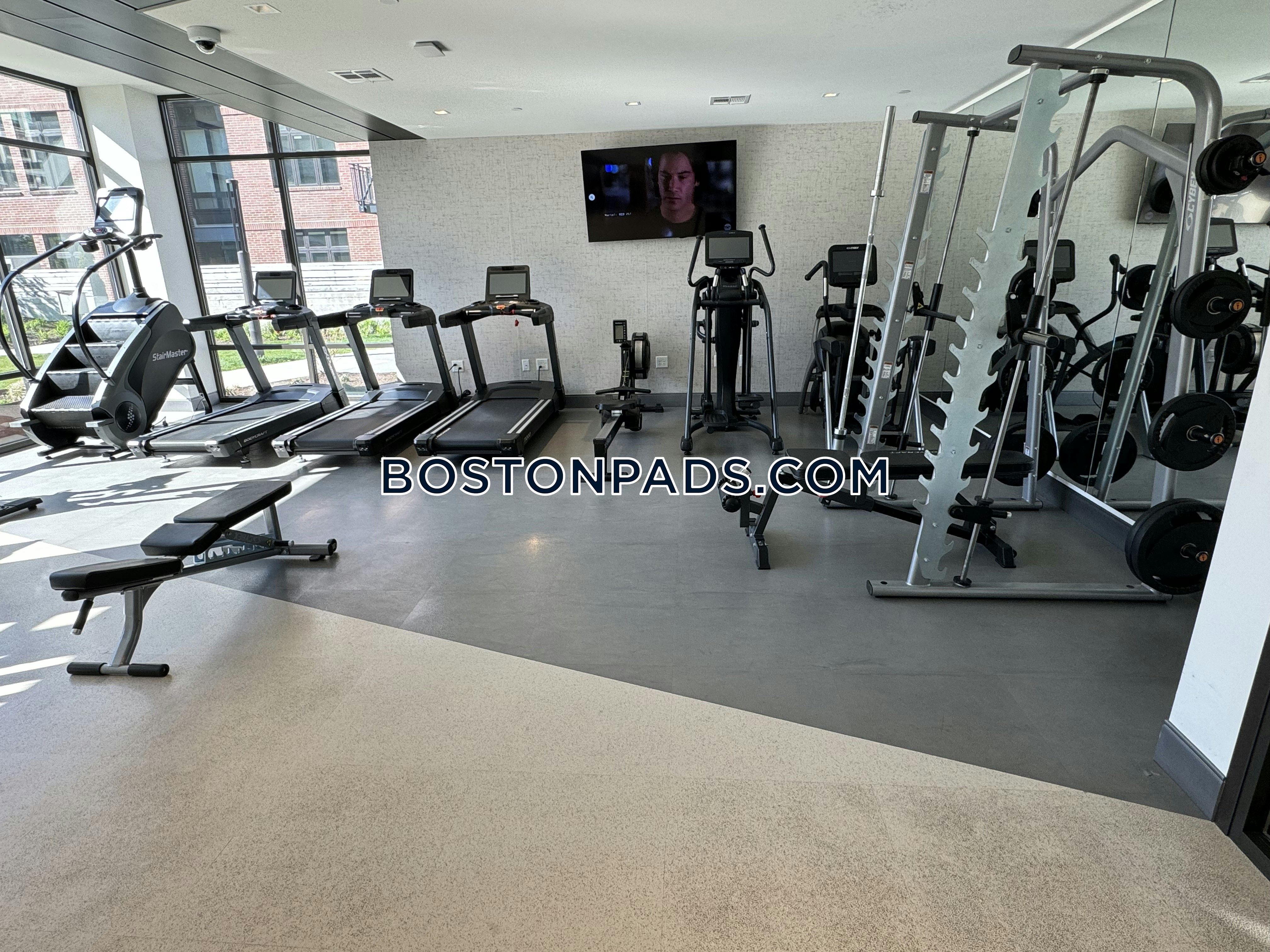 Flats on First Photo 28