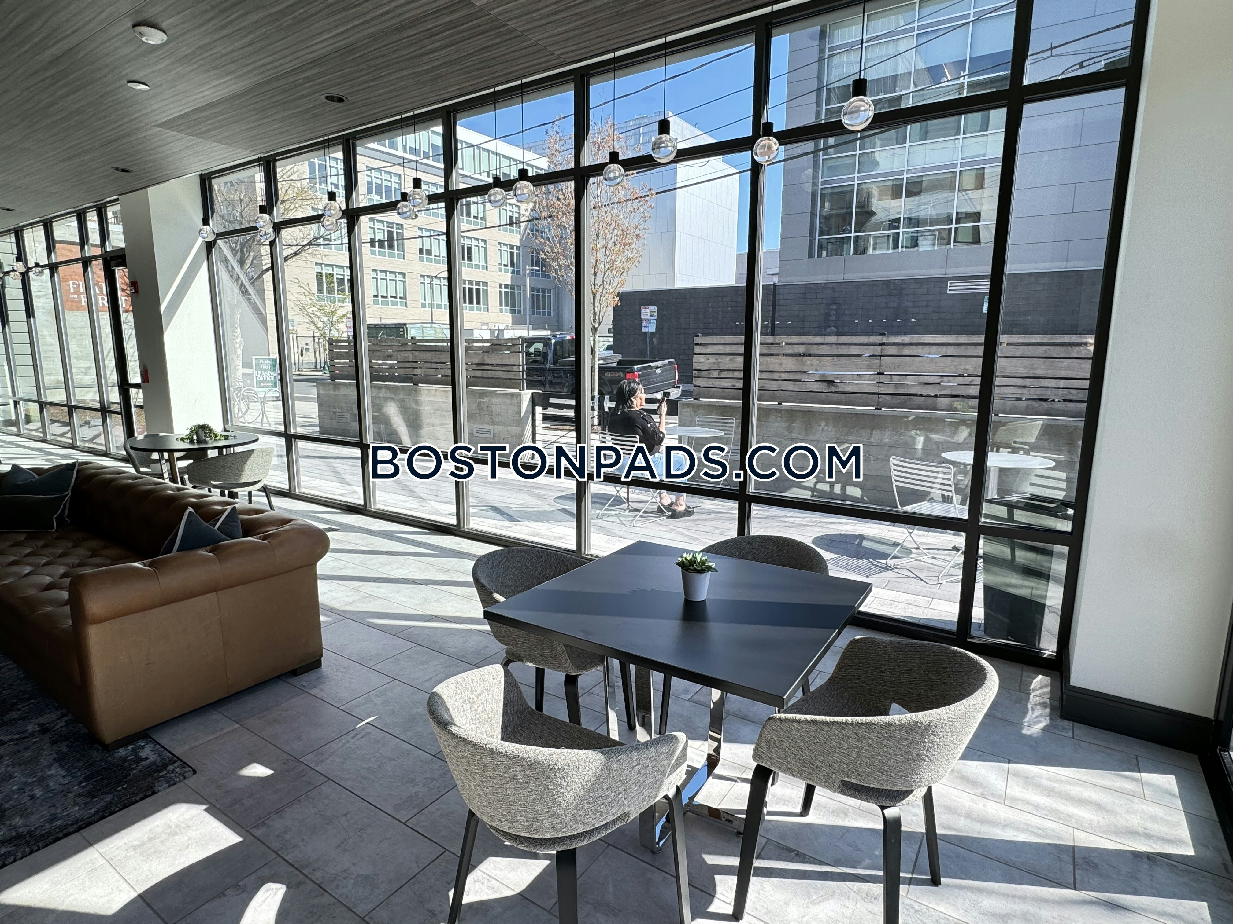 Flats on First Photo 21