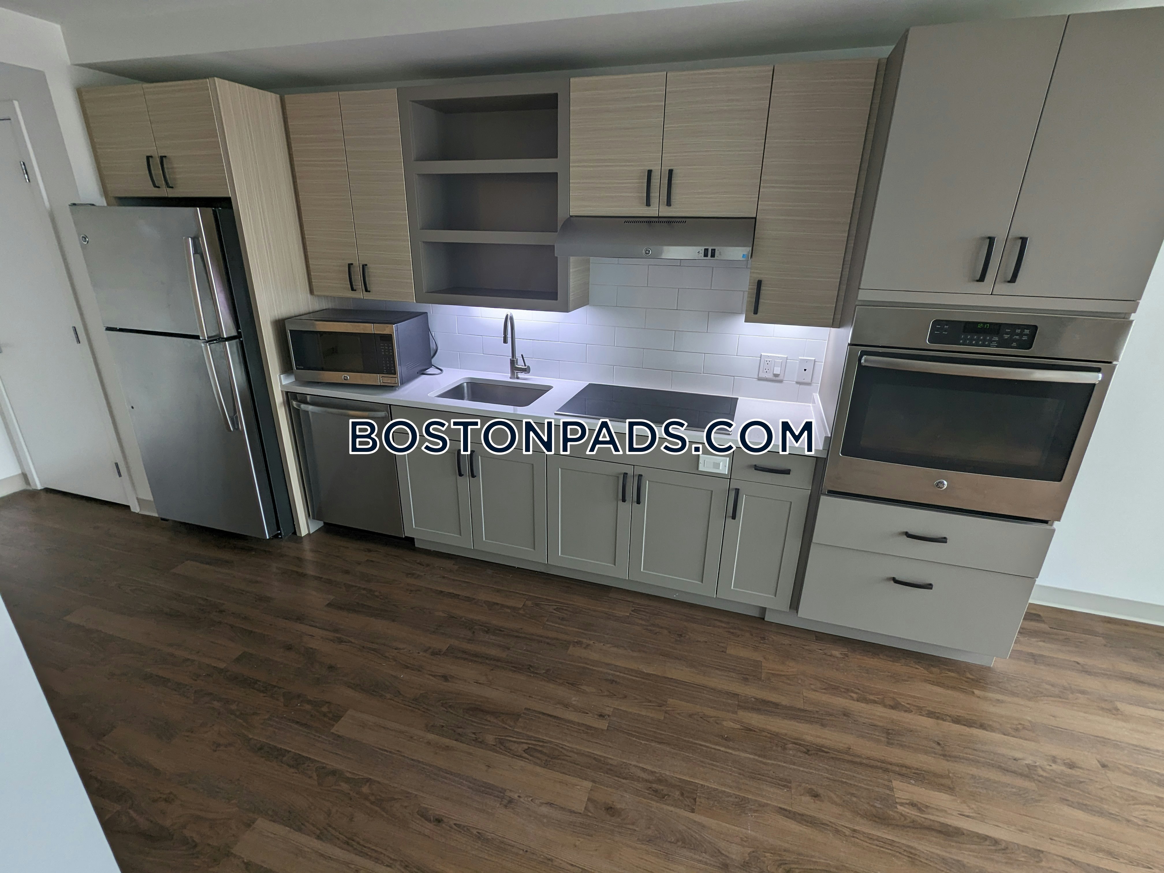 101 South Huntington Ave. Photo 76