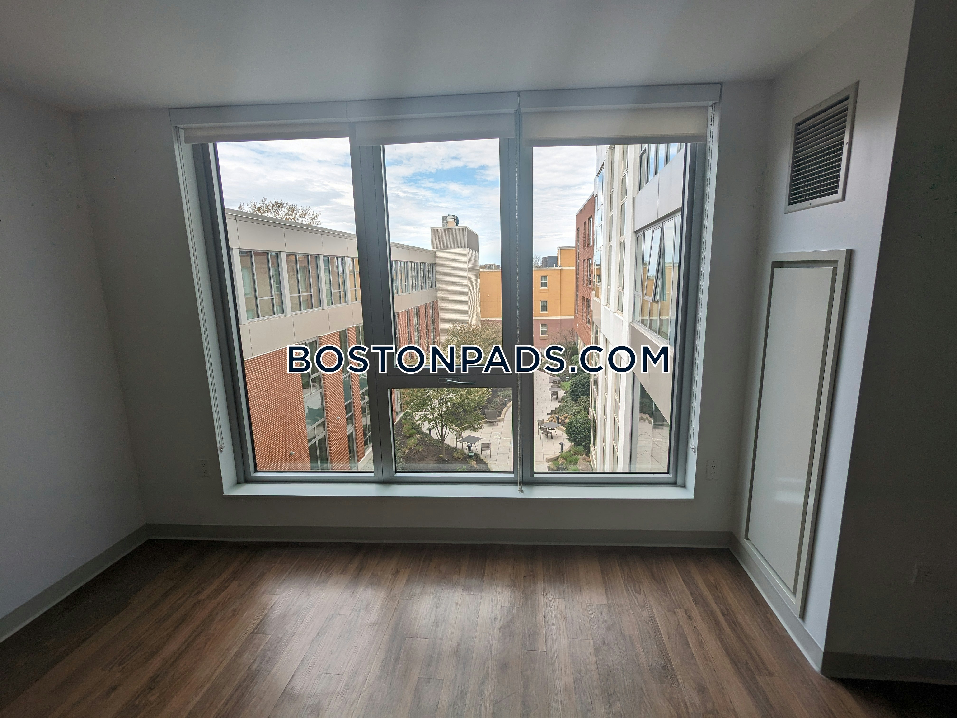 101 South Huntington Ave. Photo 35