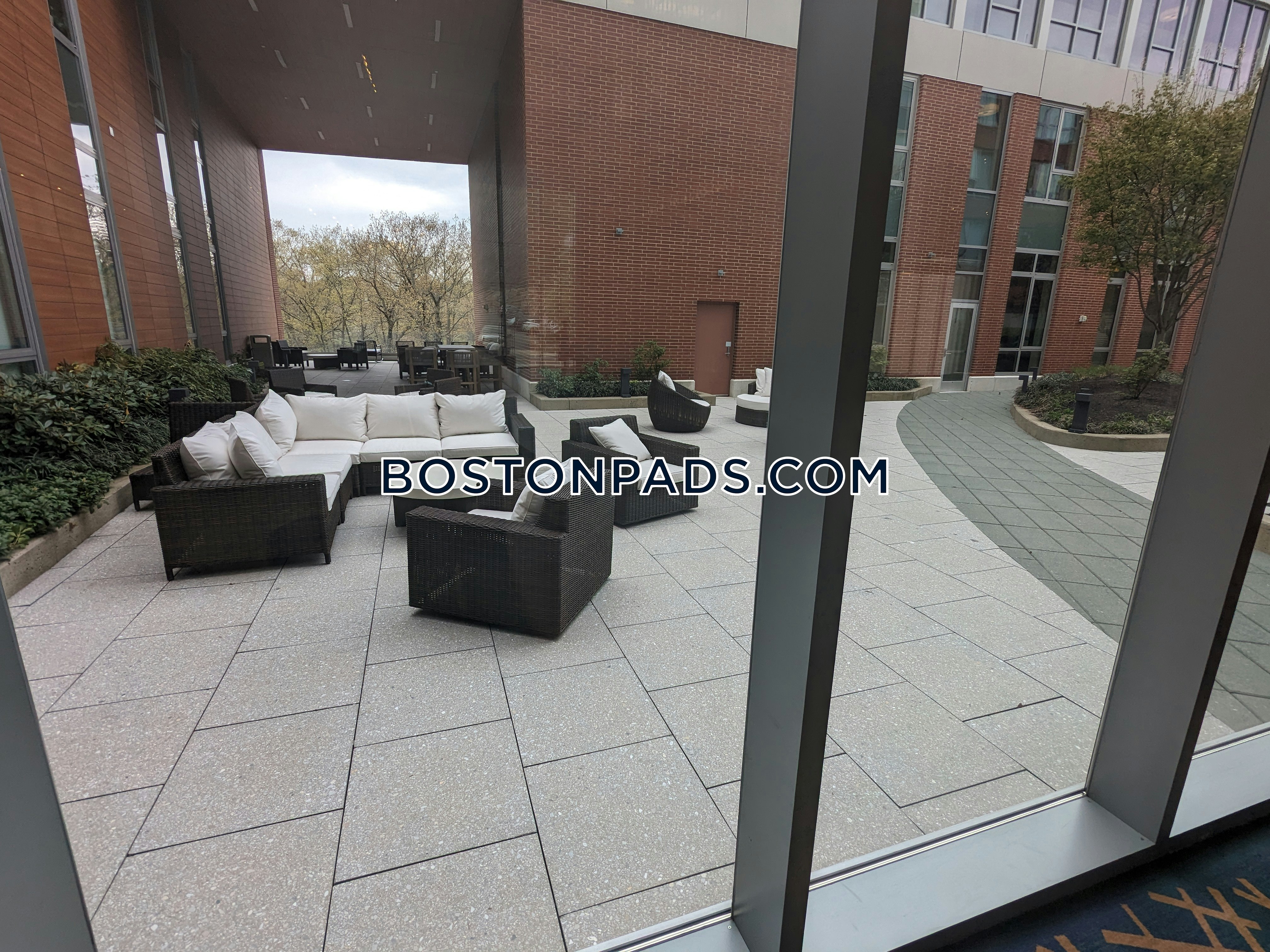 101 South Huntington Ave. Photo 14