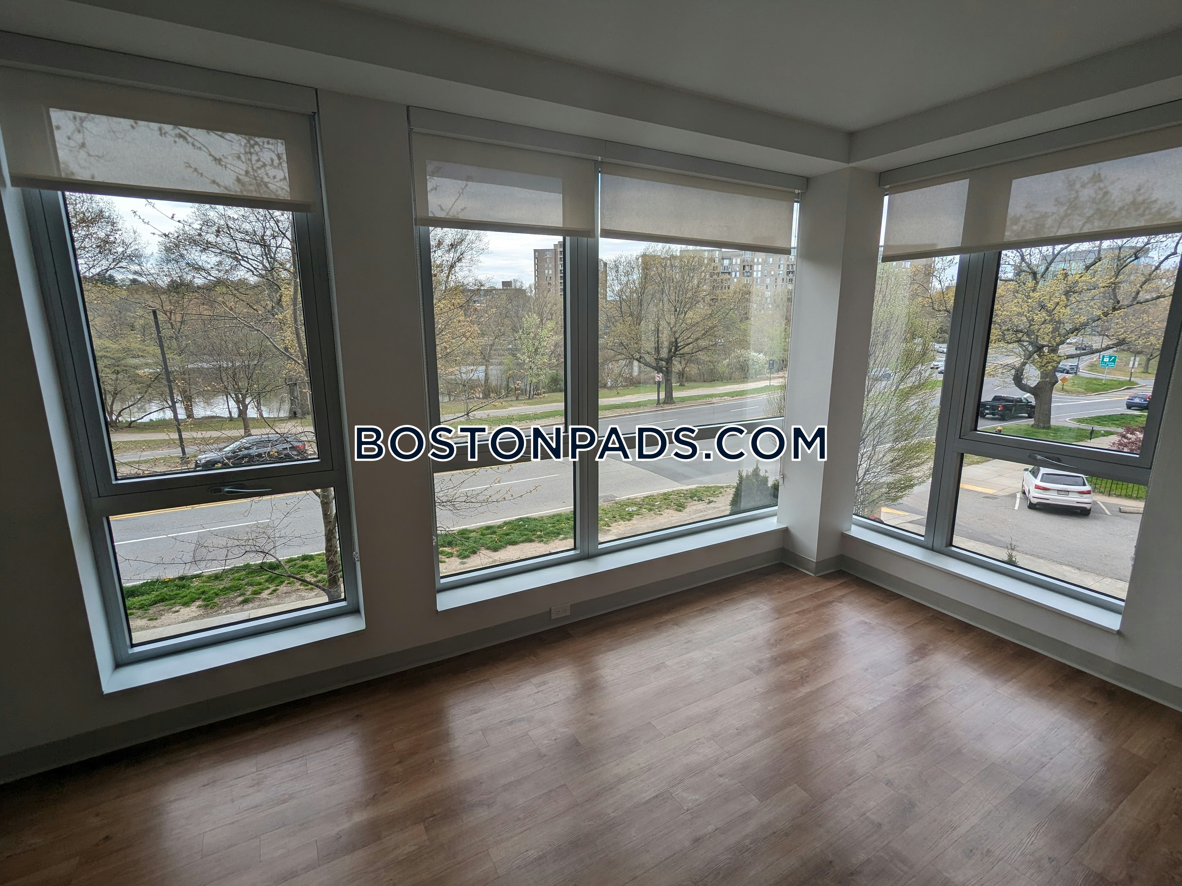 101 South Huntington Ave. Photo 22