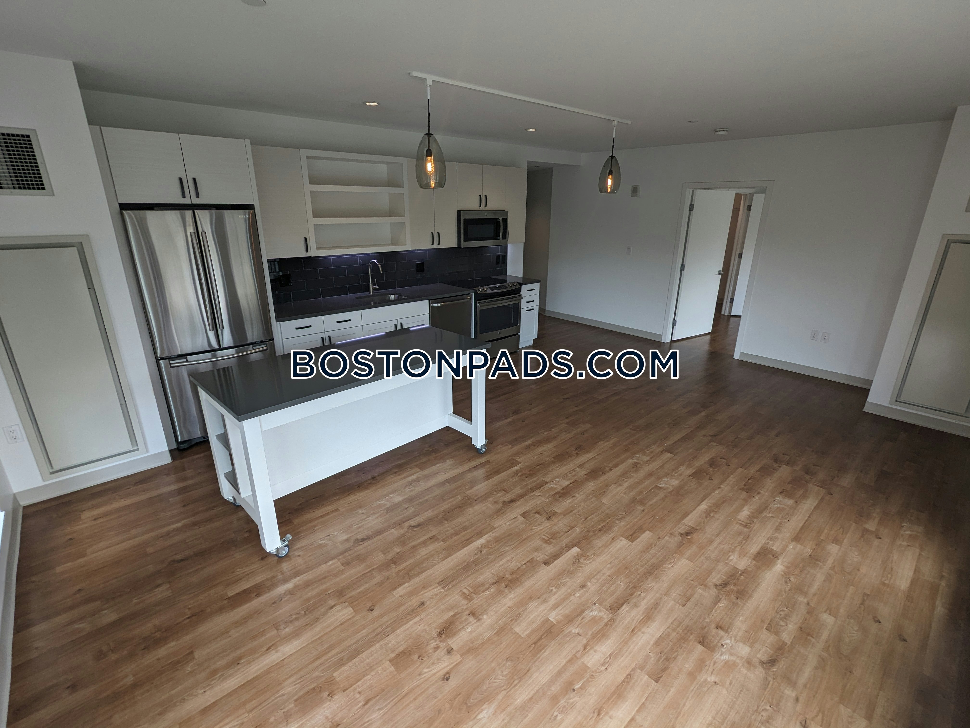 101 South Huntington Ave. Photo 95