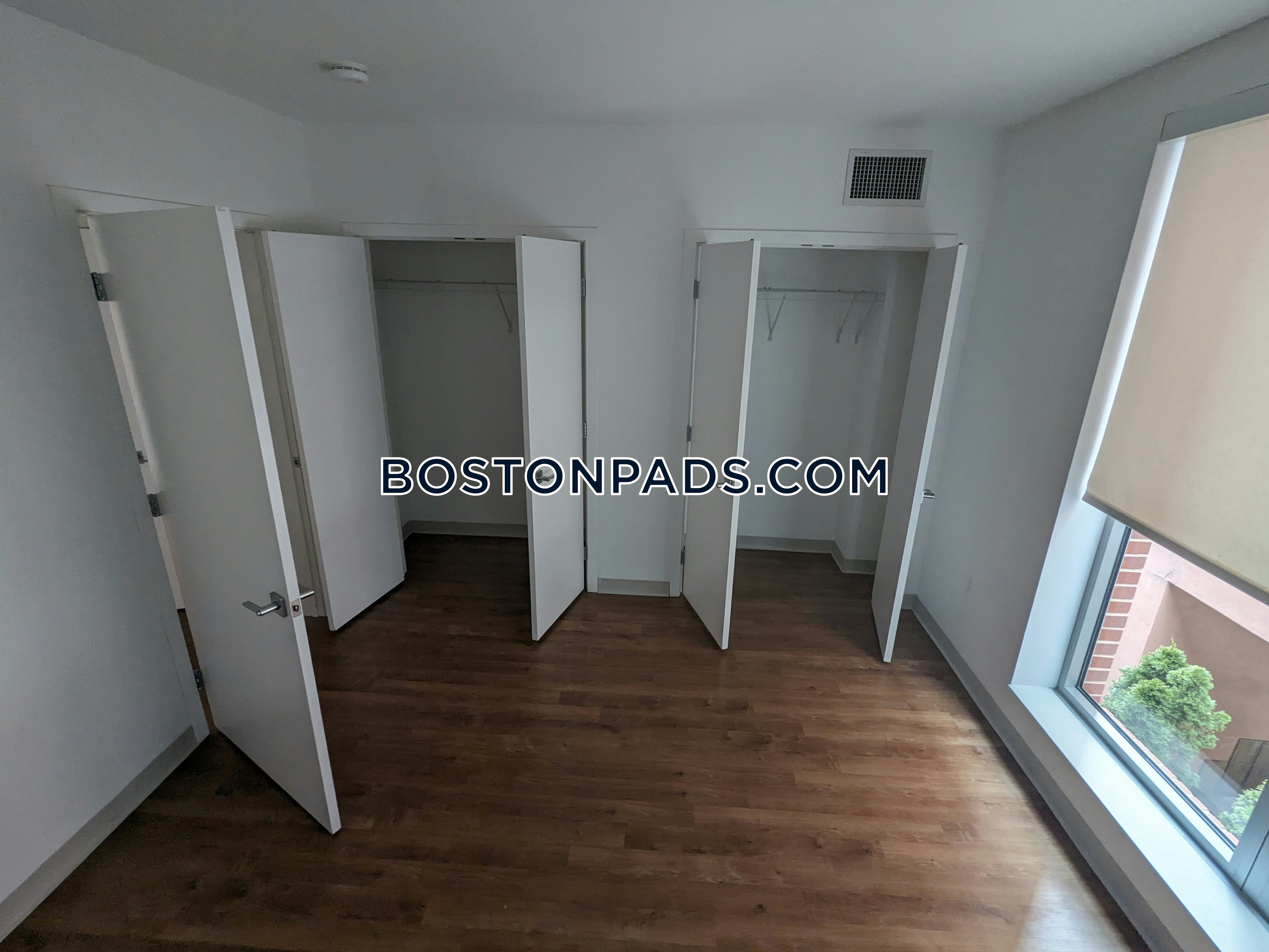 101 South Huntington Ave. Photo 21