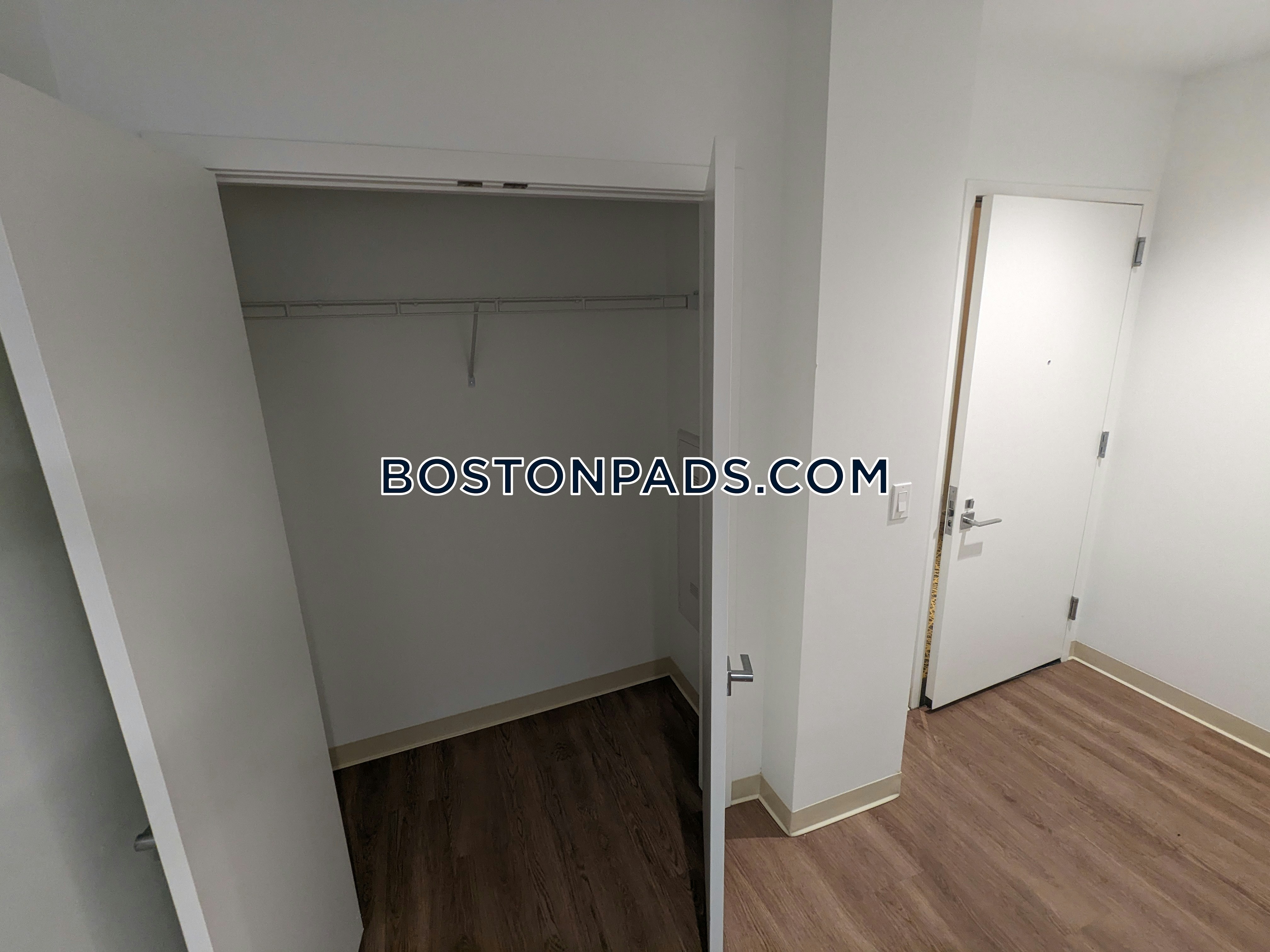 101 South Huntington Ave. Photo 111