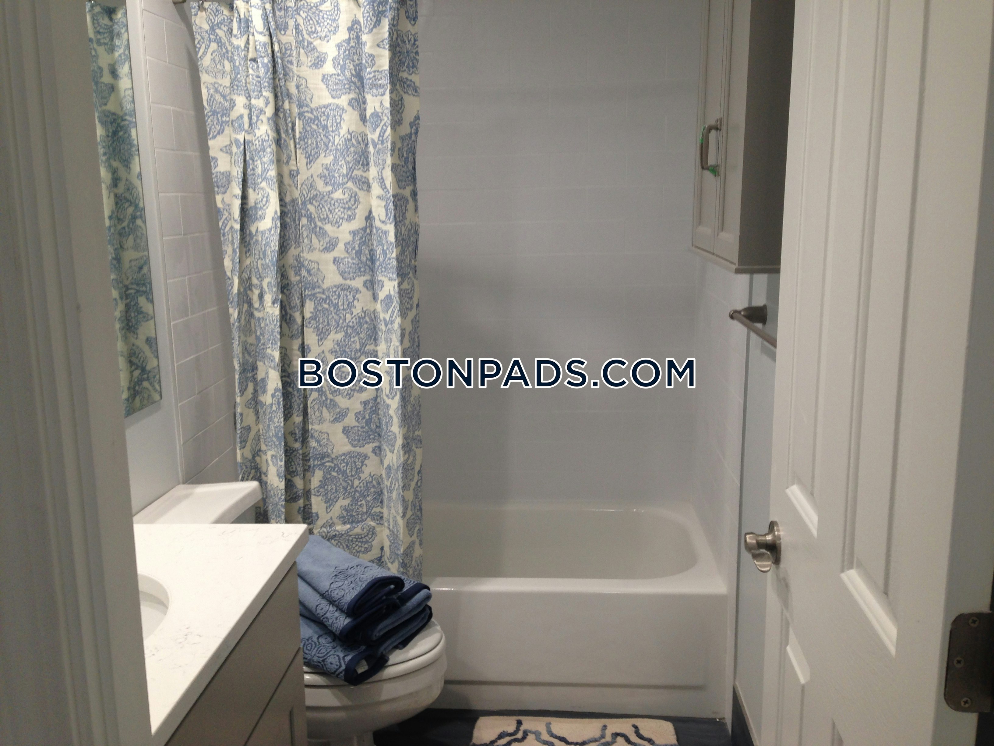 Garrison Square Photo 28