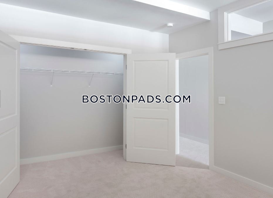 The Holmes Building Photo 6