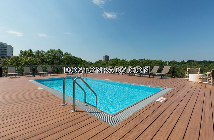 101 South Huntington Ave. Photo 19