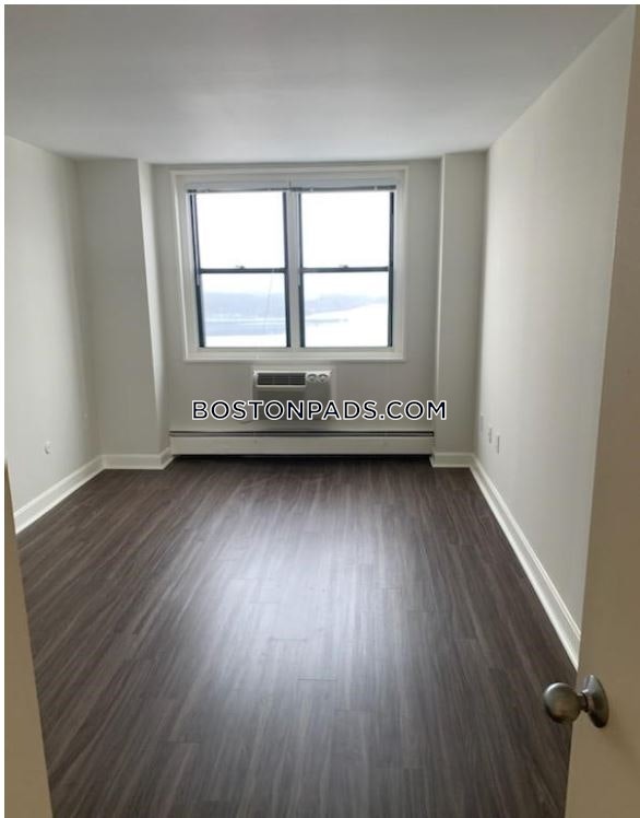 Parkside Place Photo 8