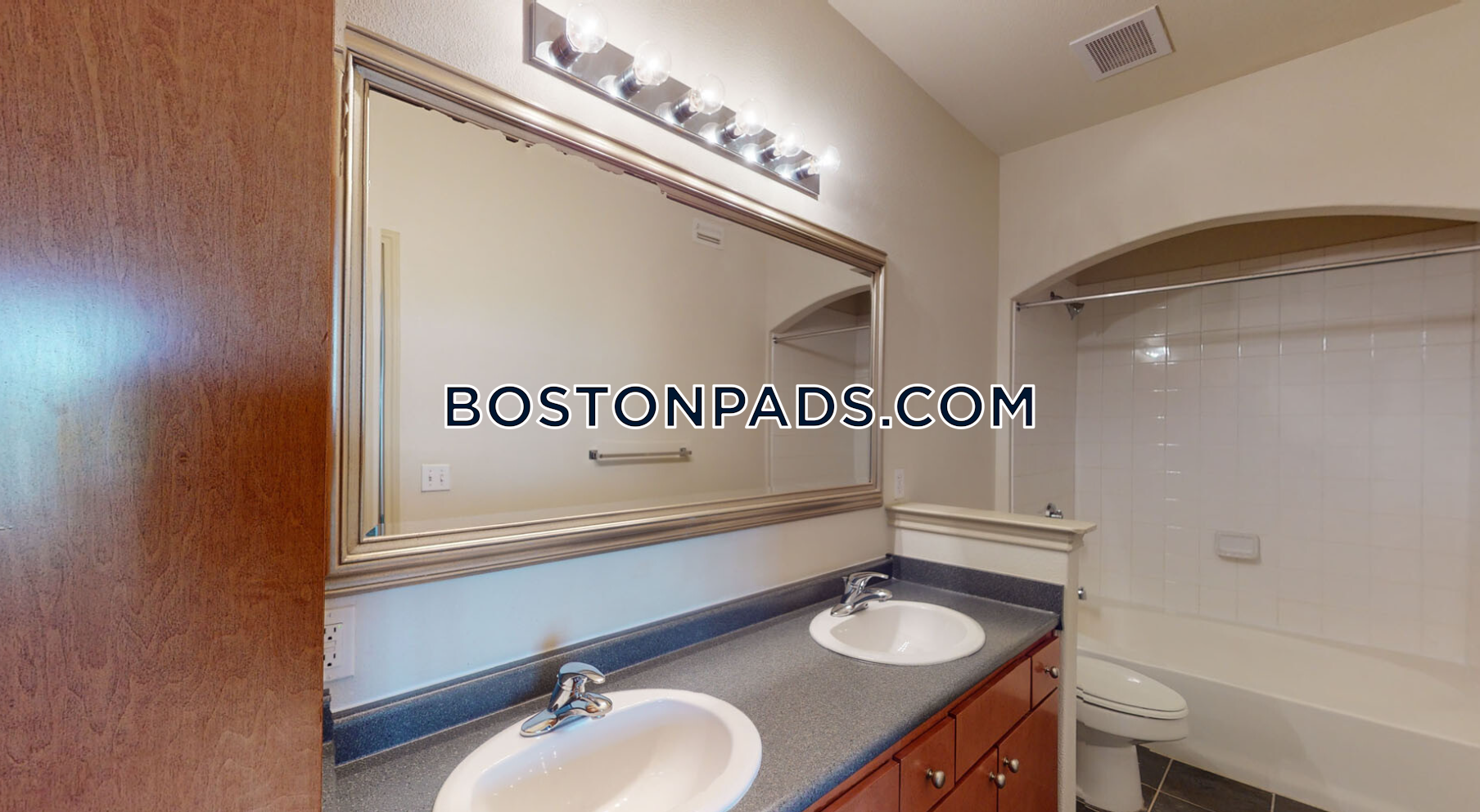 Ridge at Blue Hills Photo 6