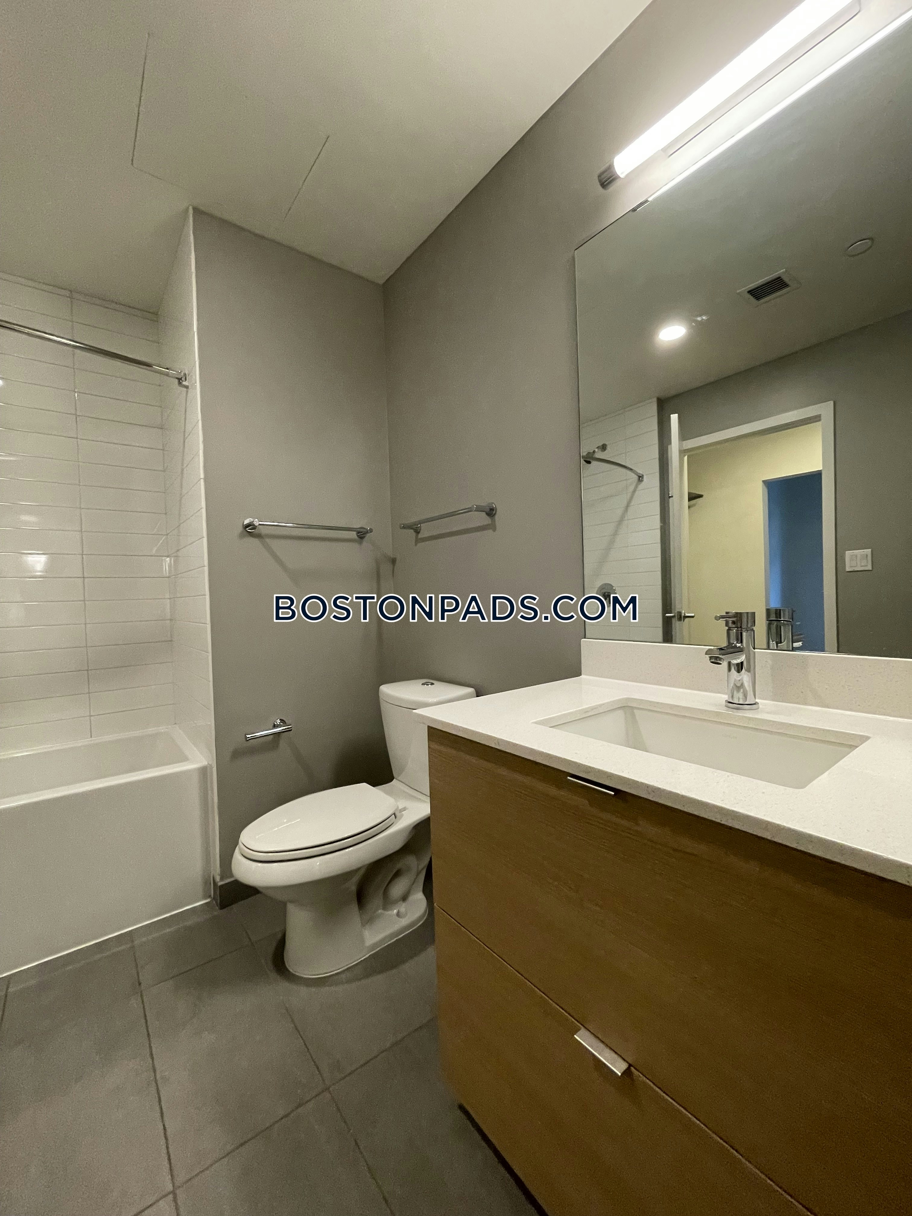 Girard Apartments Photo 129