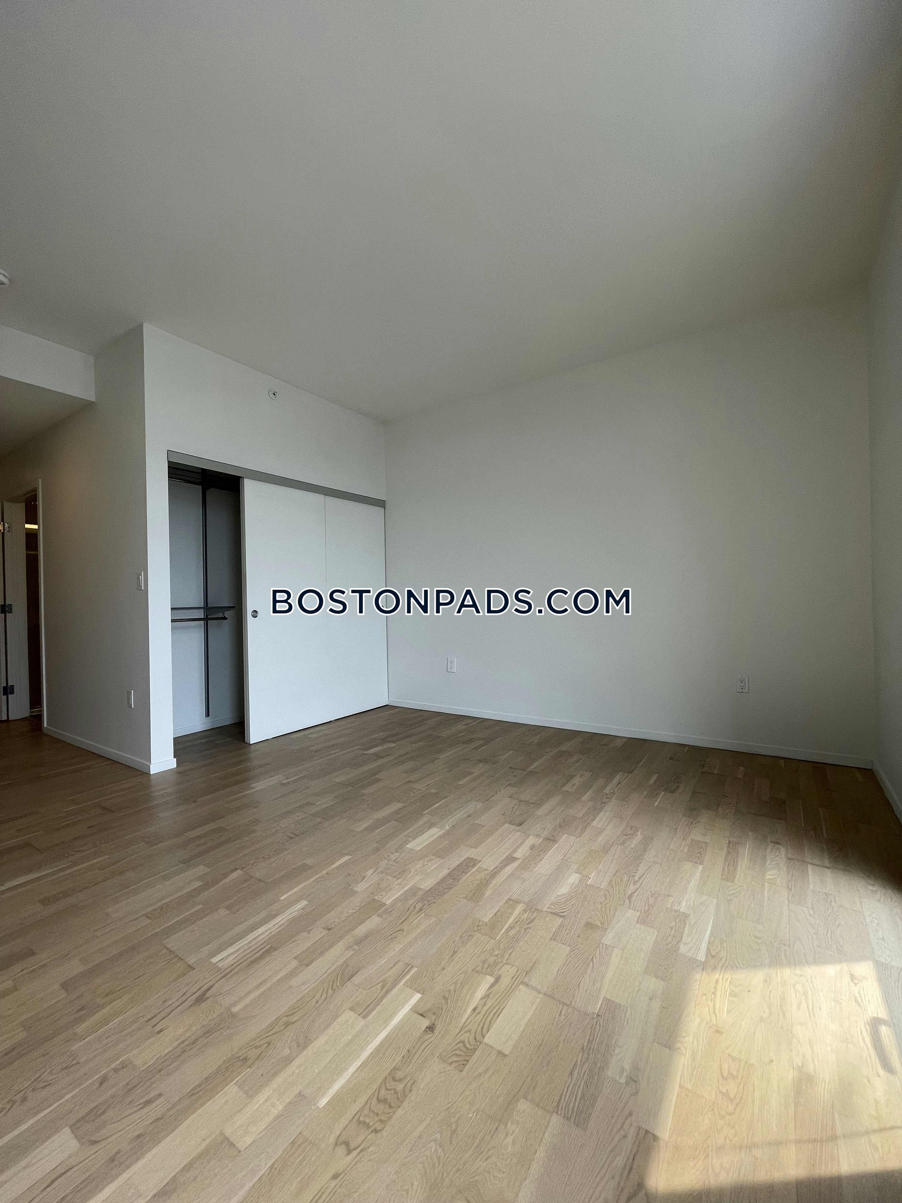 Girard Apartments Photo 127