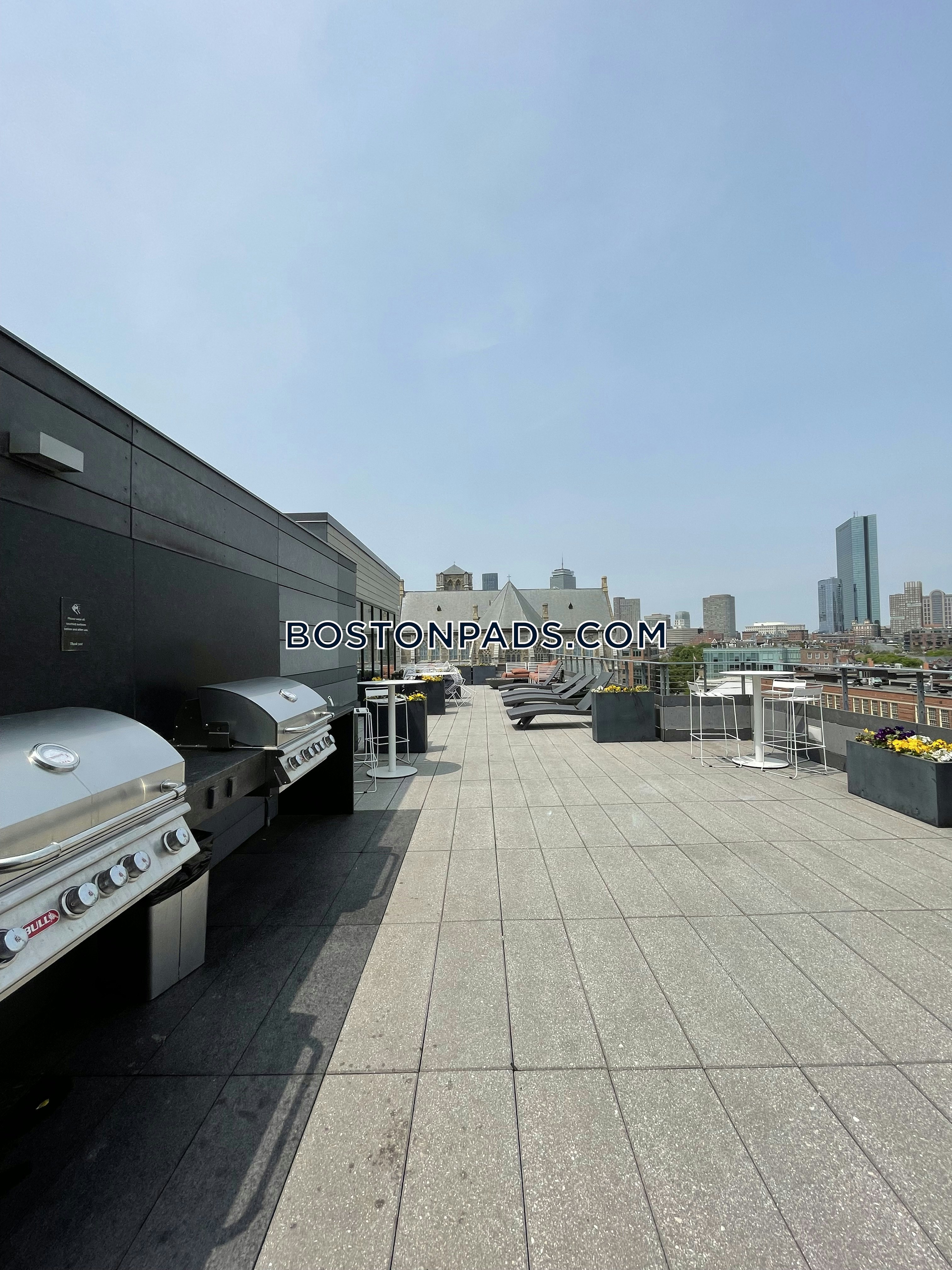 Girard Apartments Photo 9