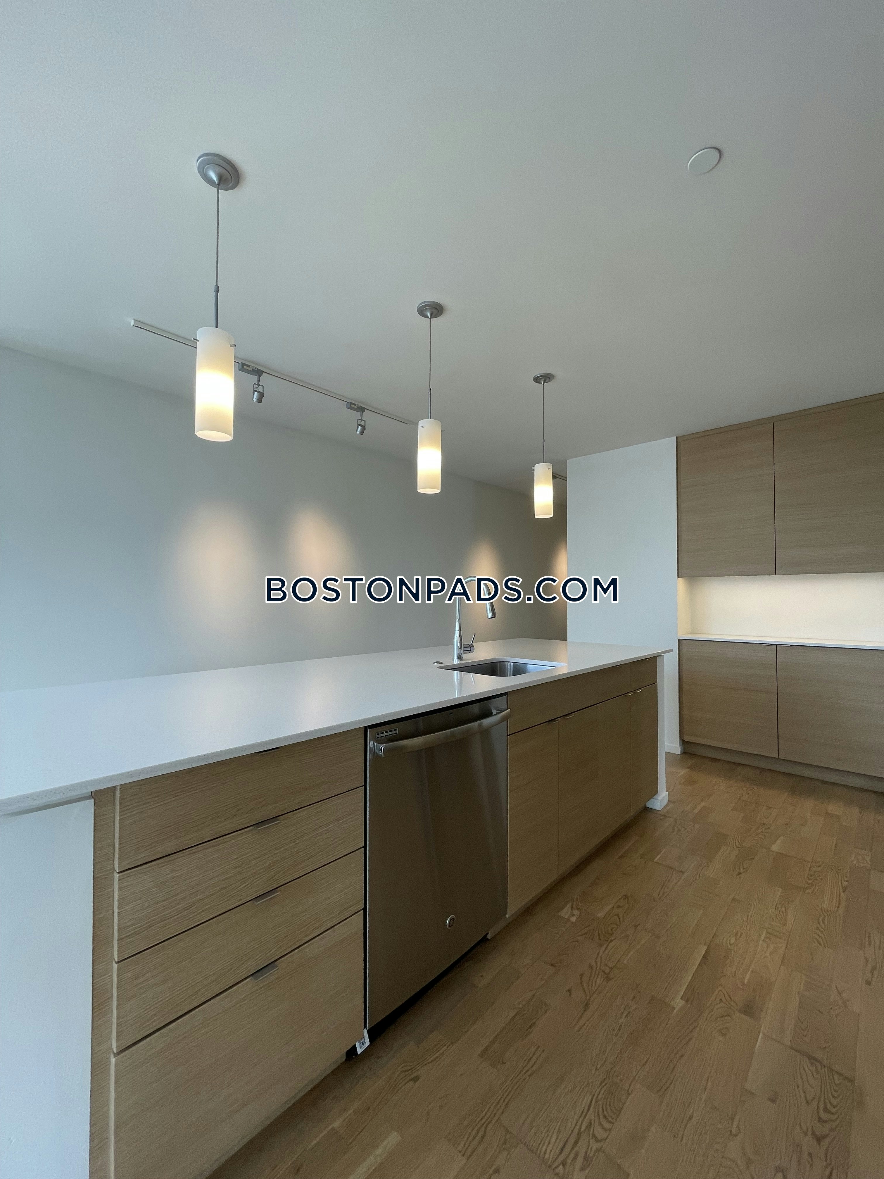 Girard Apartments Photo 79