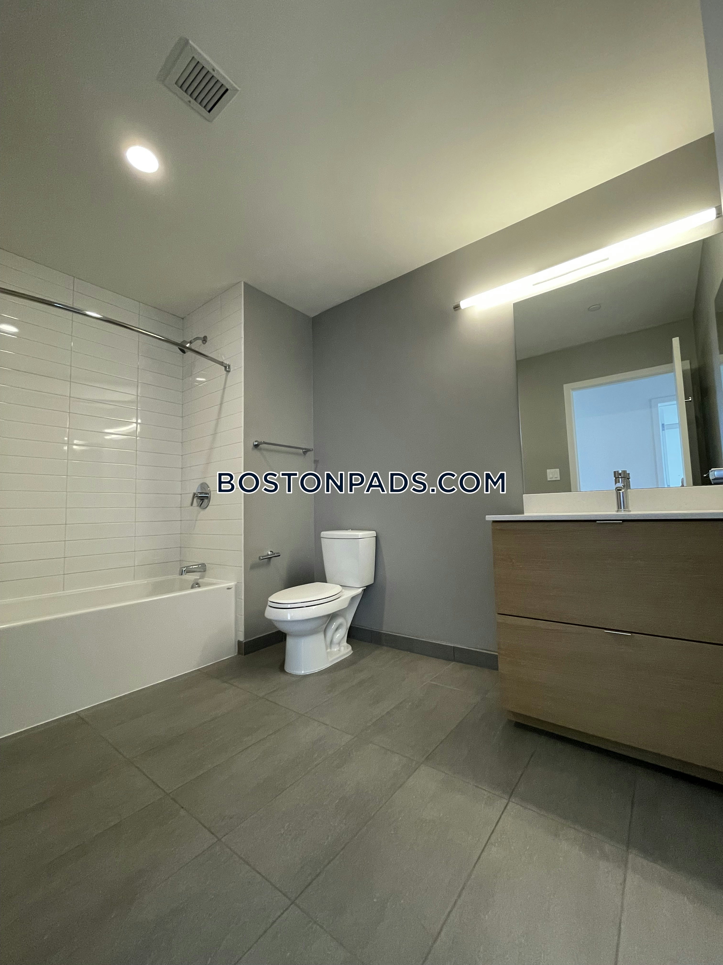 Girard Apartments Photo 131